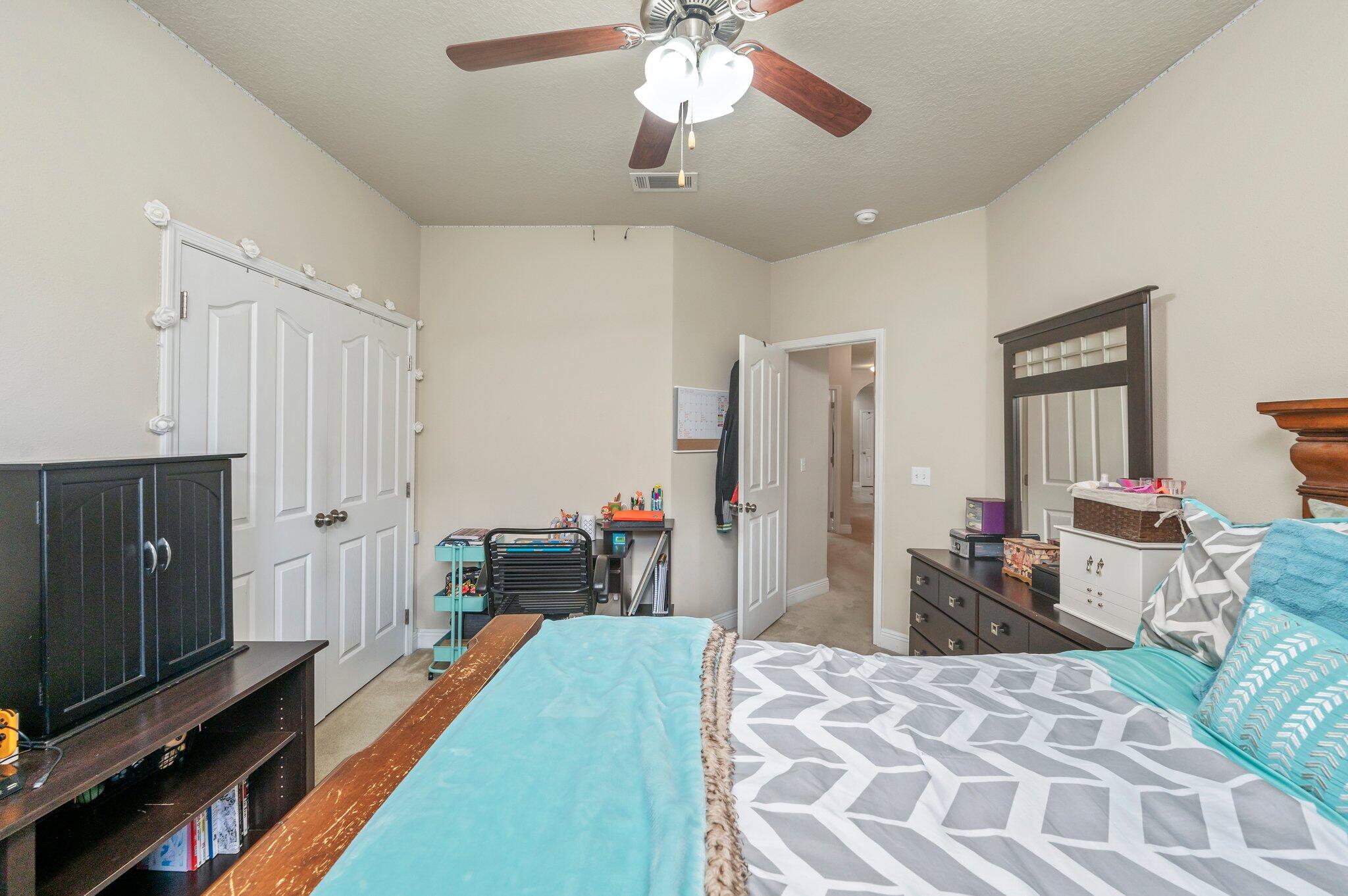 LIBERTY OAKS - Residential