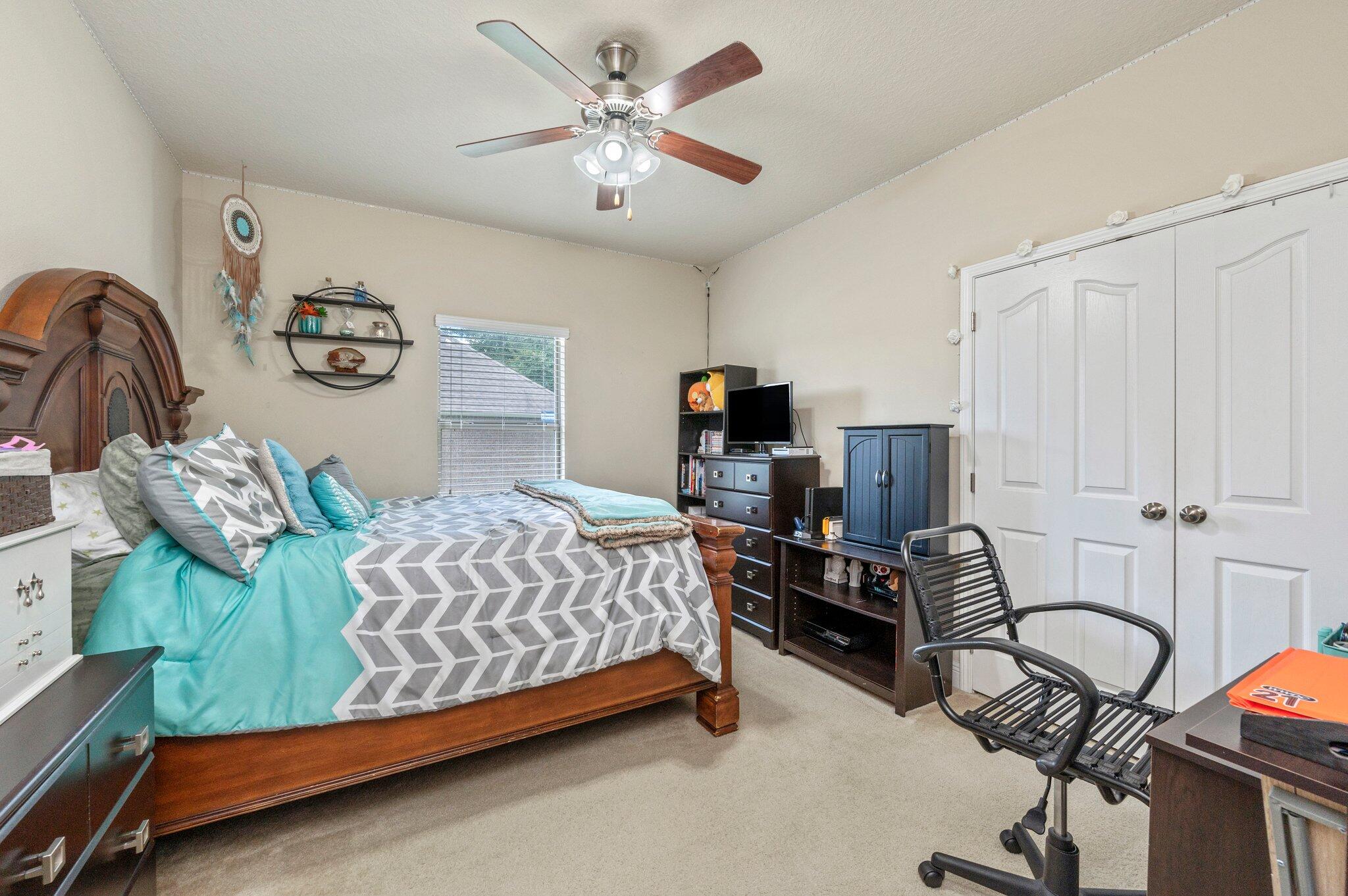 LIBERTY OAKS - Residential