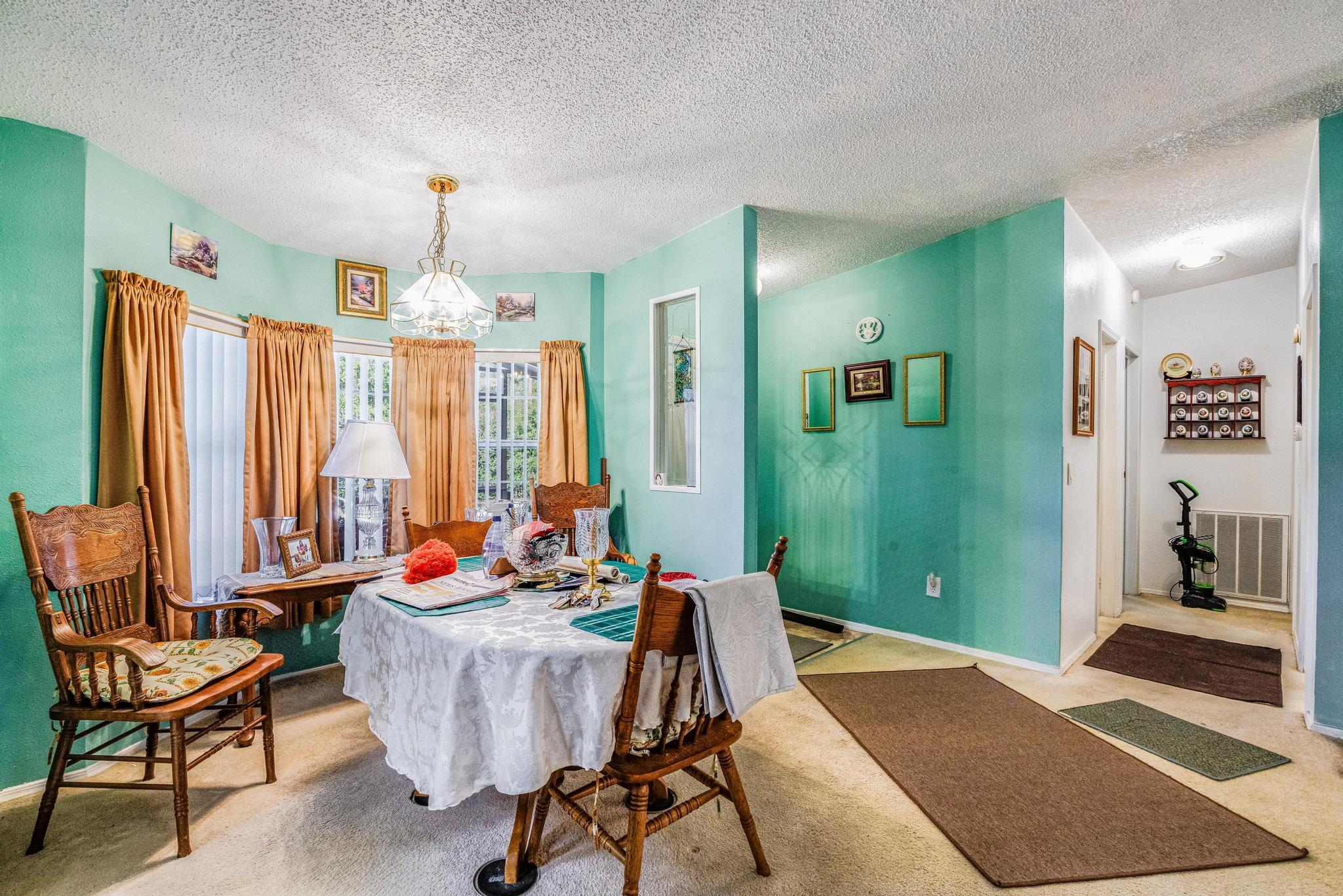 LEISURE LAKES - Residential