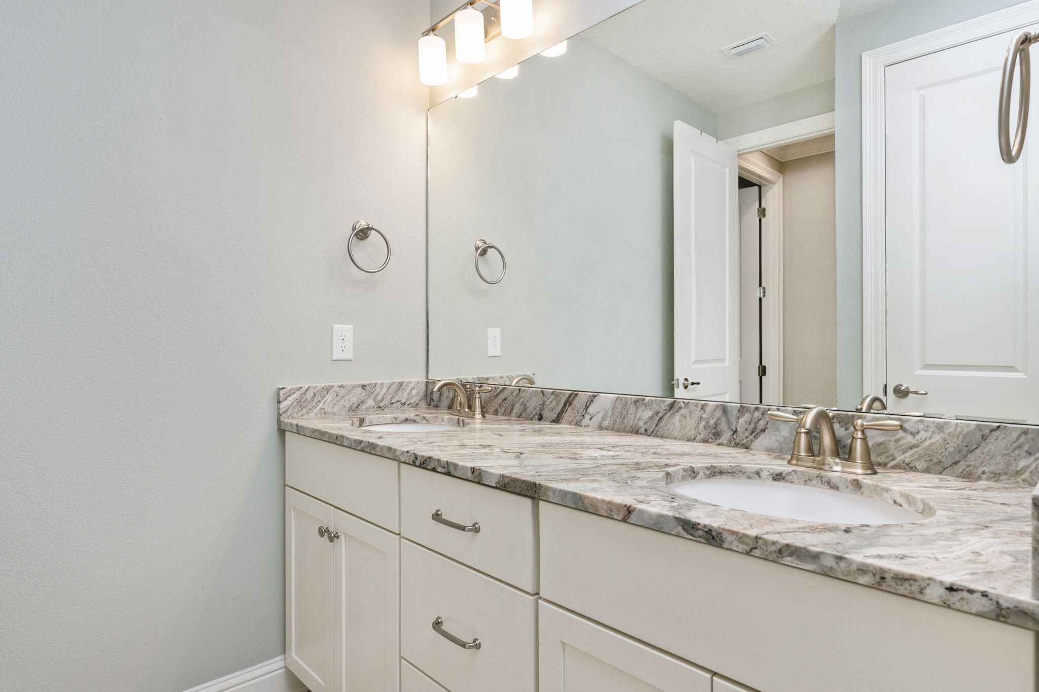 MILL CREEK FARMS - Residential