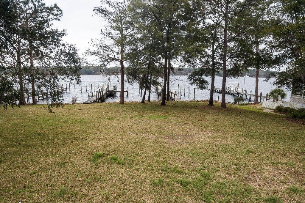 GRAND OAKS/ PL BK 16 PG 36 - Residential