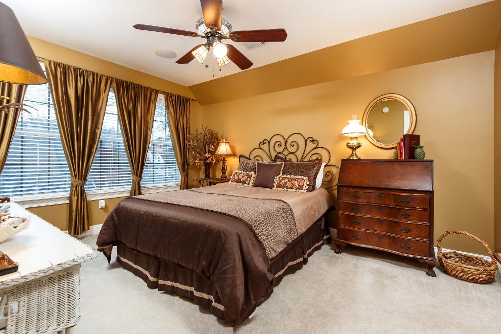 GRAND OAKS/ PL BK 16 PG 36 - Residential