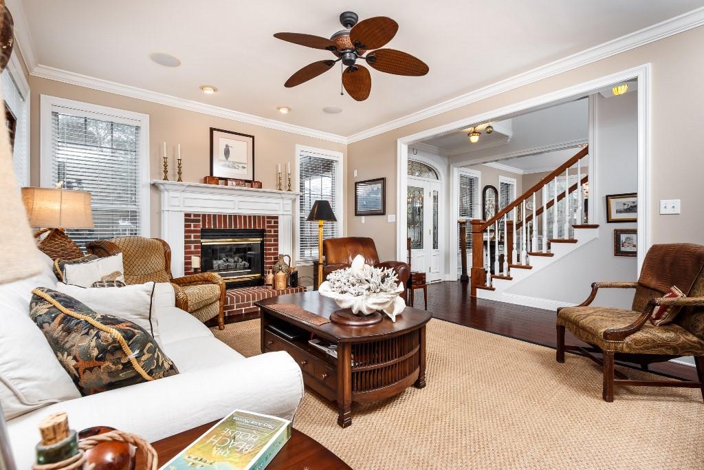 GRAND OAKS/ PL BK 16 PG 36 - Residential