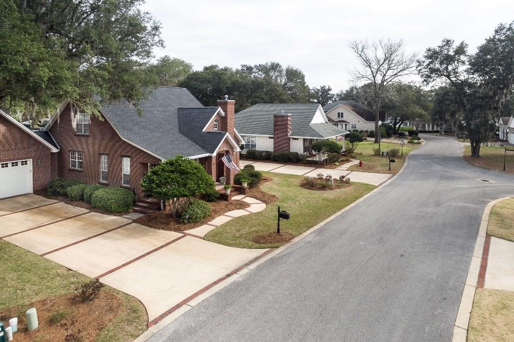 GRAND OAKS/ PL BK 16 PG 36 - Residential