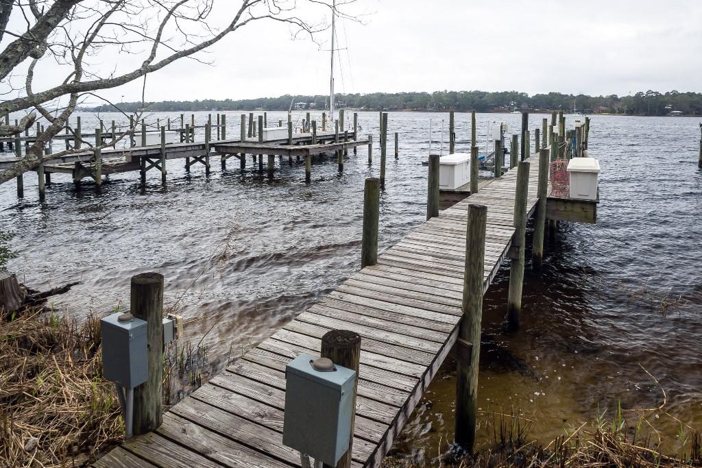 GRAND OAKS/ PL BK 16 PG 36 - Residential