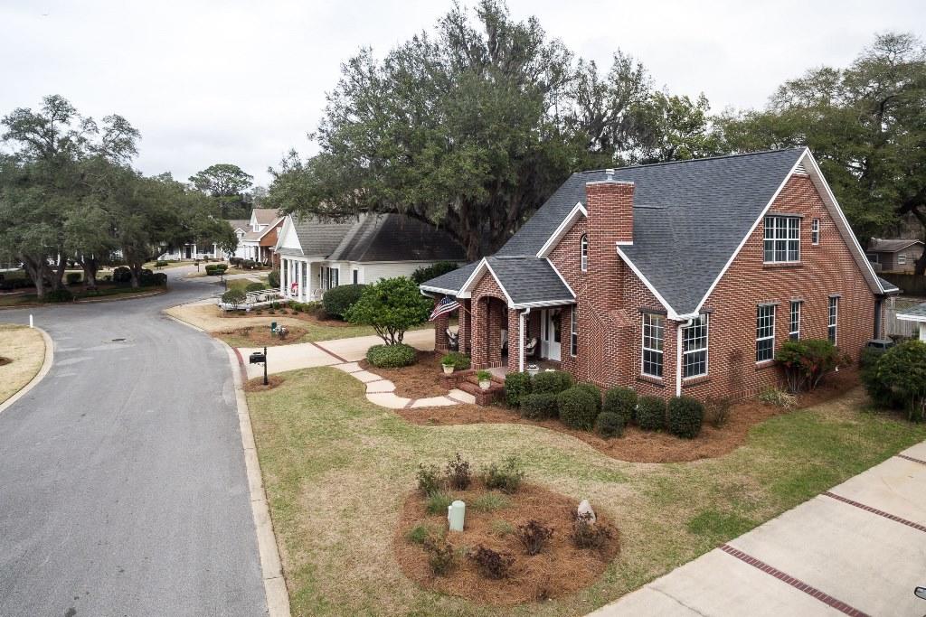 GRAND OAKS/ PL BK 16 PG 36 - Residential