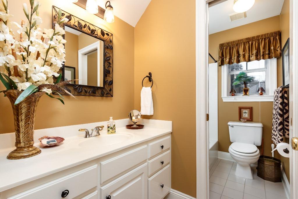 GRAND OAKS/ PL BK 16 PG 36 - Residential