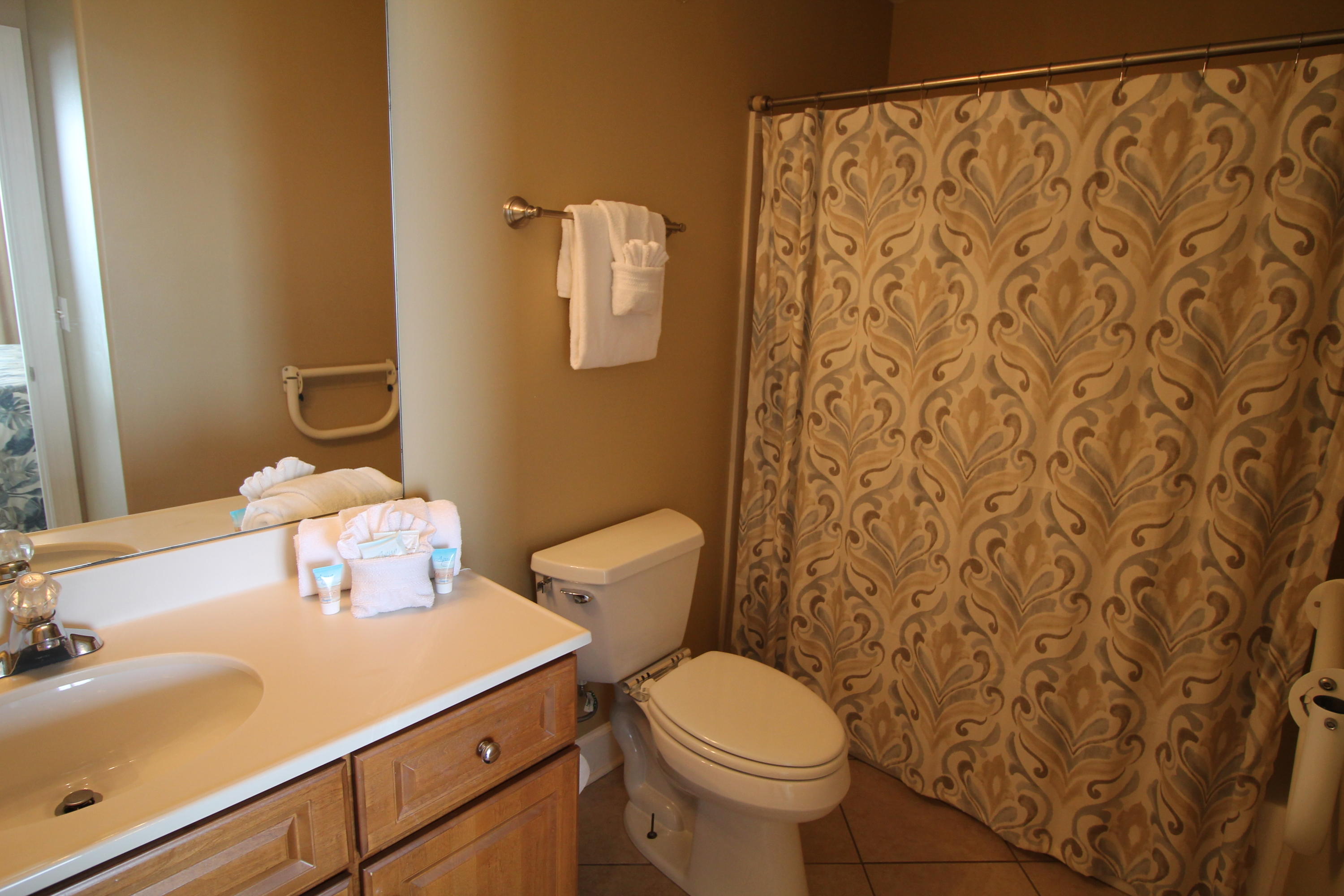 EMERALD ISLE - Residential