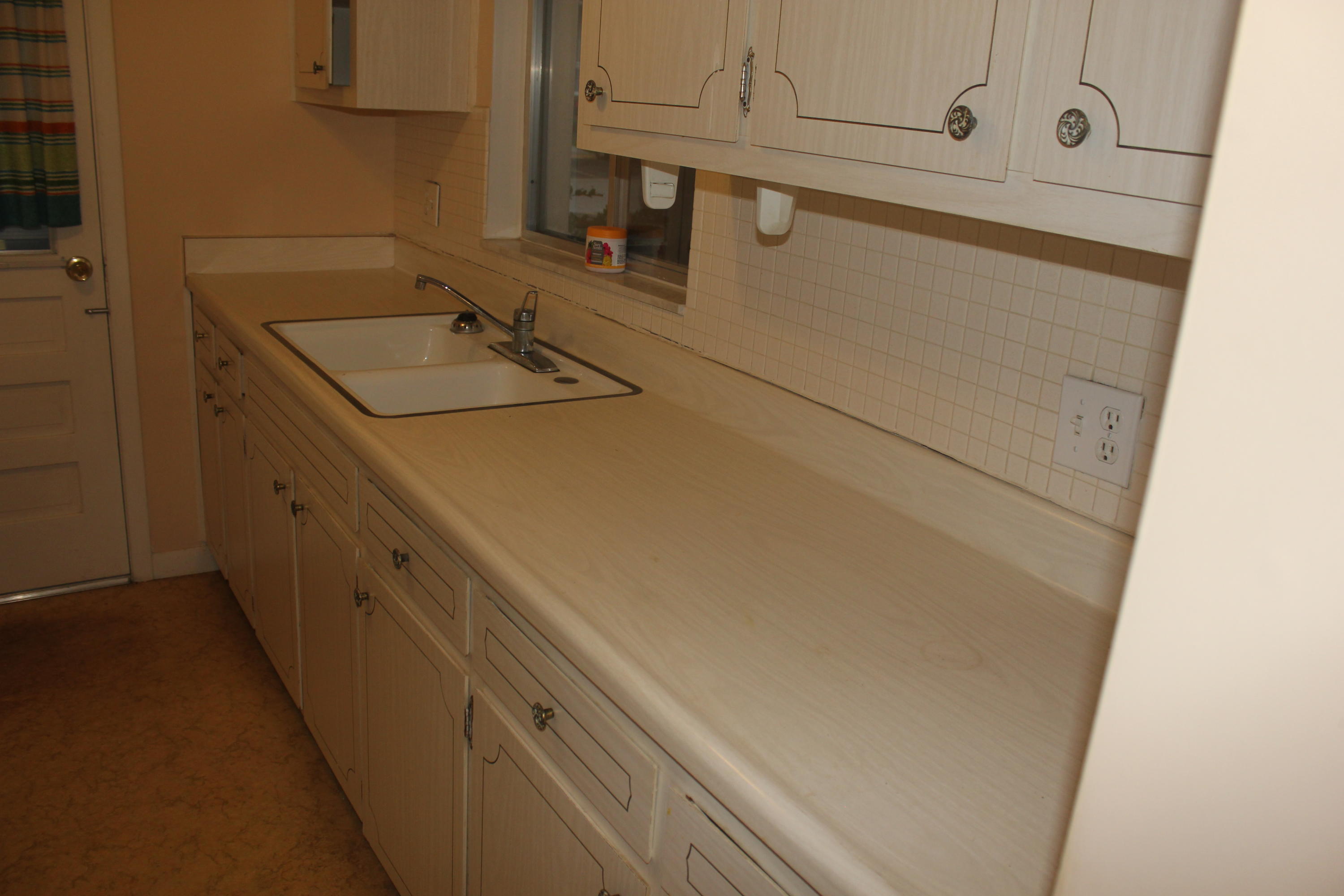 Shelley Gardens Unit 3 Condo Unit 3 - Residential