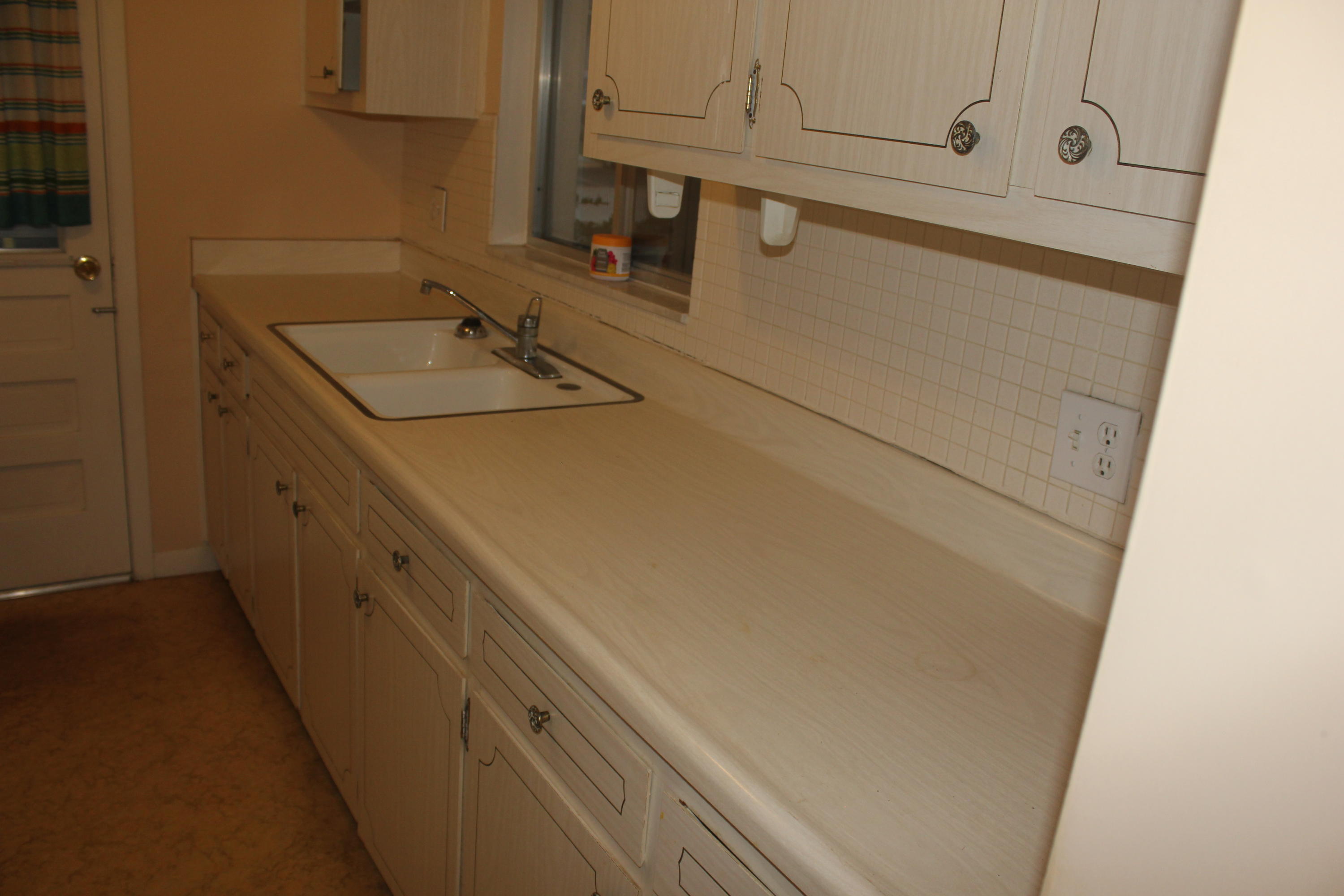 Shelley Gardens Unit 3 Condo Unit 3 - Residential