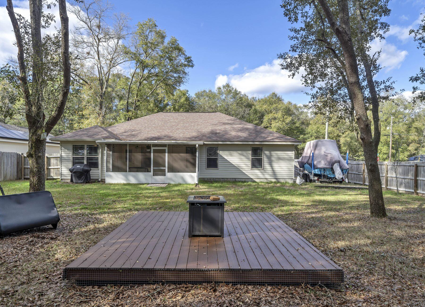 CRESTVIEW MANOR - Residential