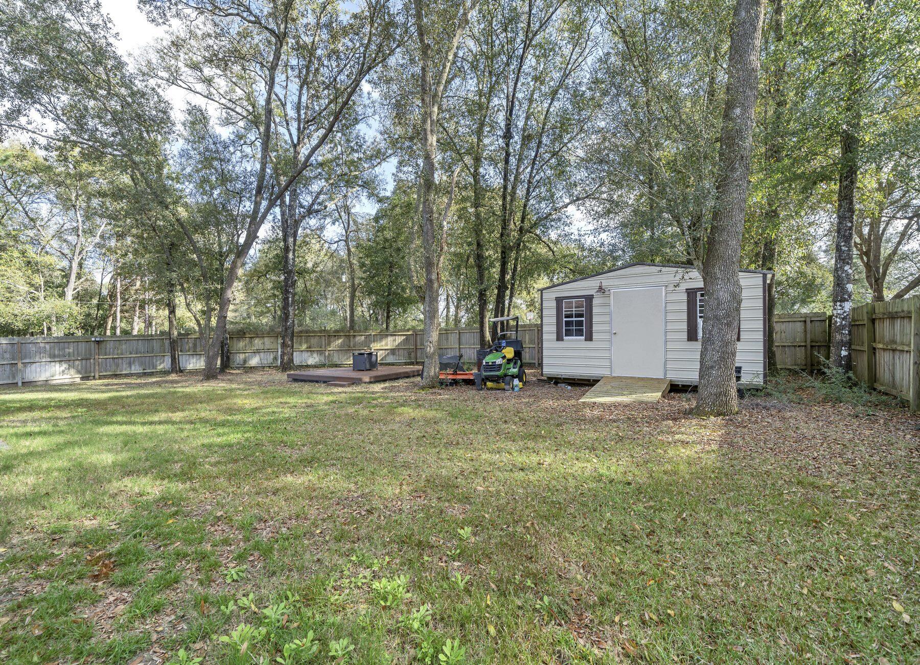 CRESTVIEW MANOR - Residential