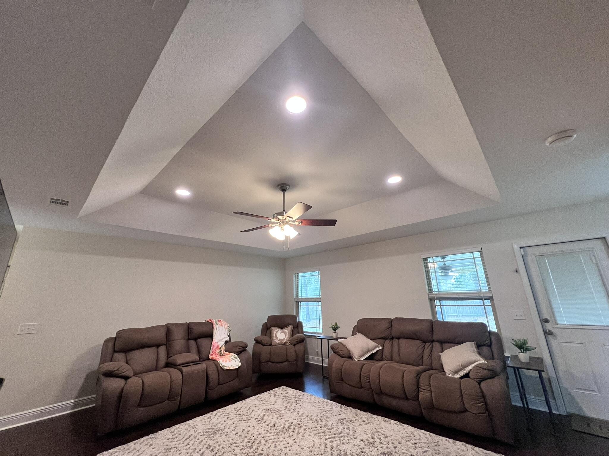 CRESTVIEW MANOR - Residential