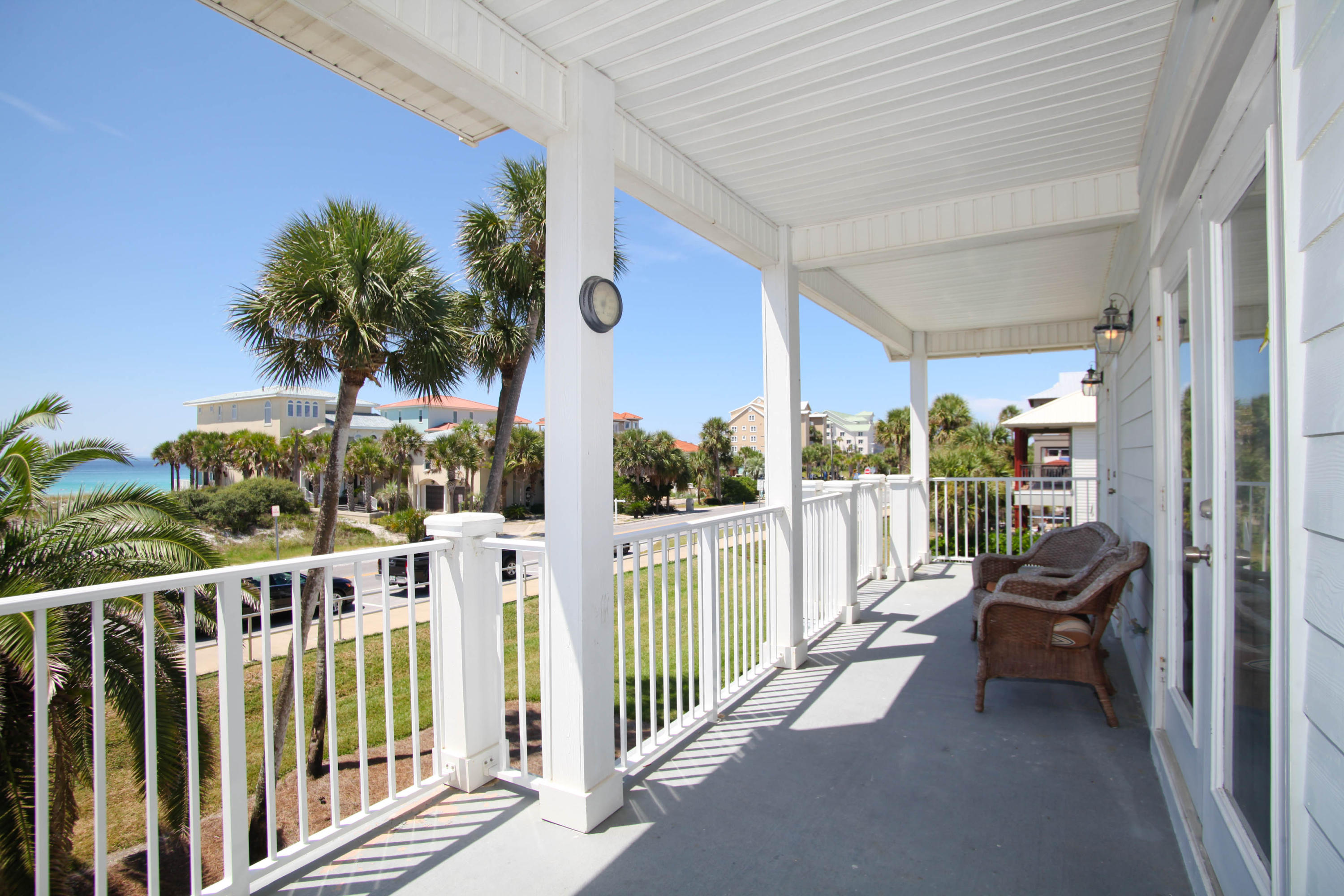 CRYSTAL SHORES - Residential