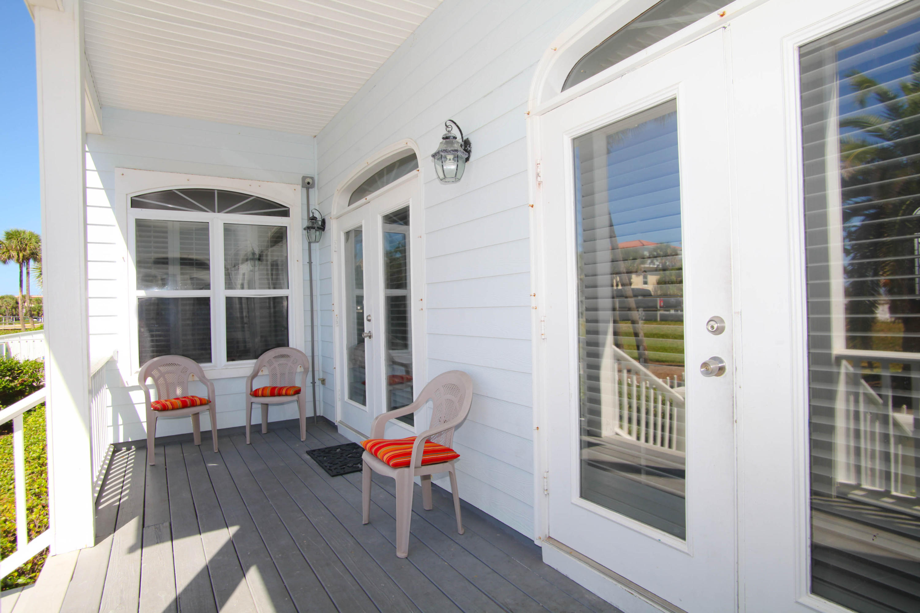 CRYSTAL SHORES - Residential