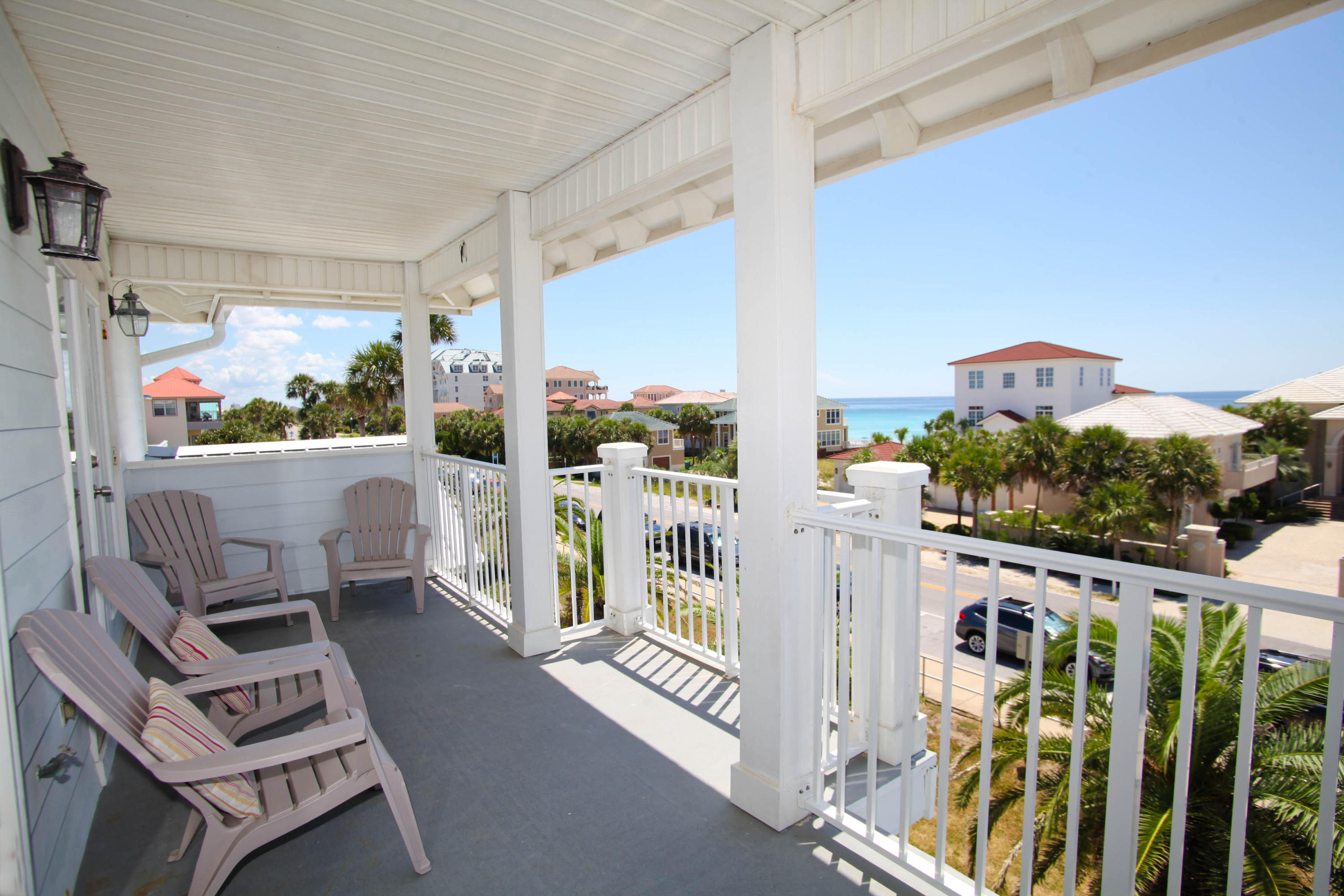 CRYSTAL SHORES - Residential