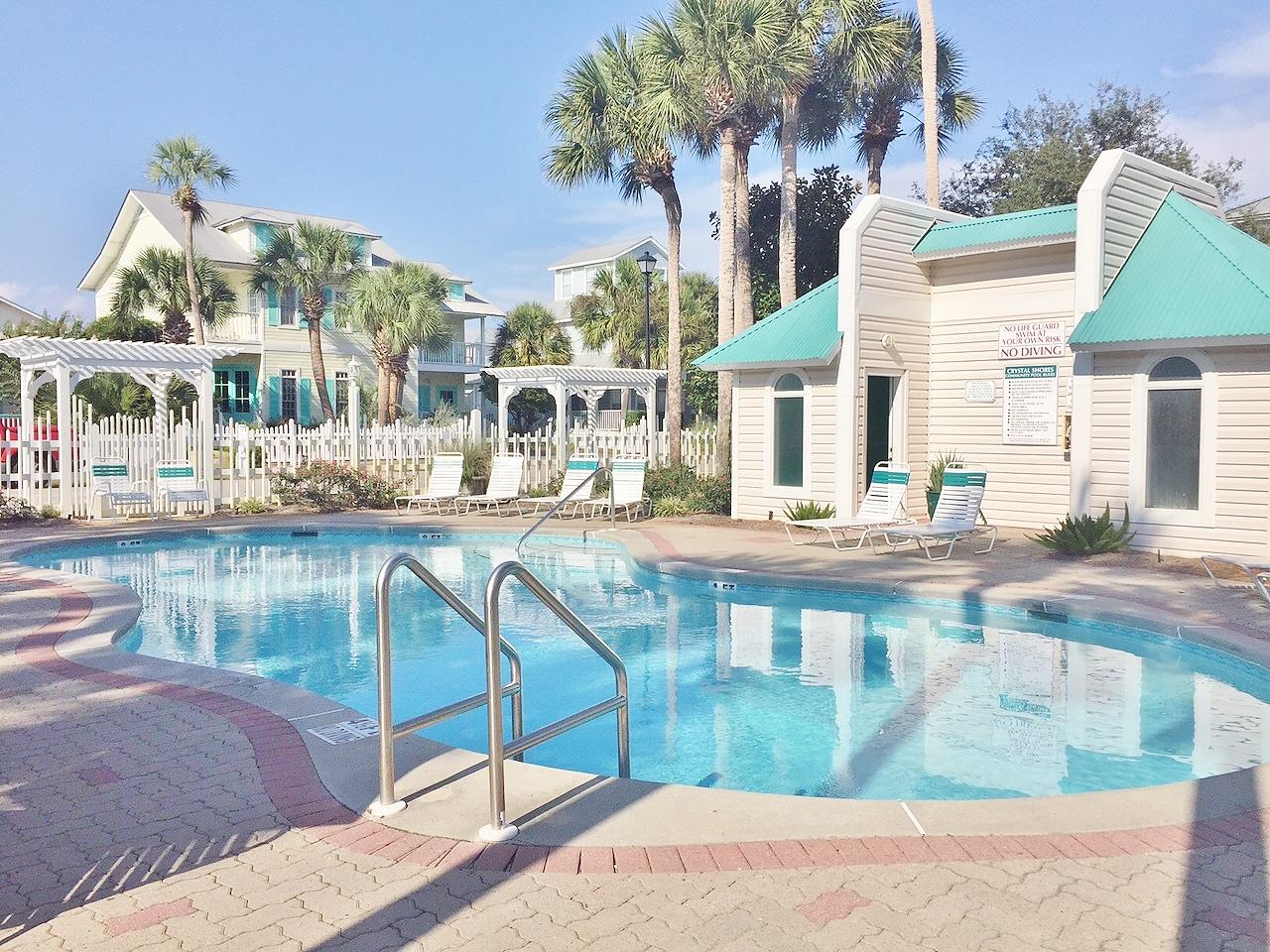 CRYSTAL SHORES - Residential