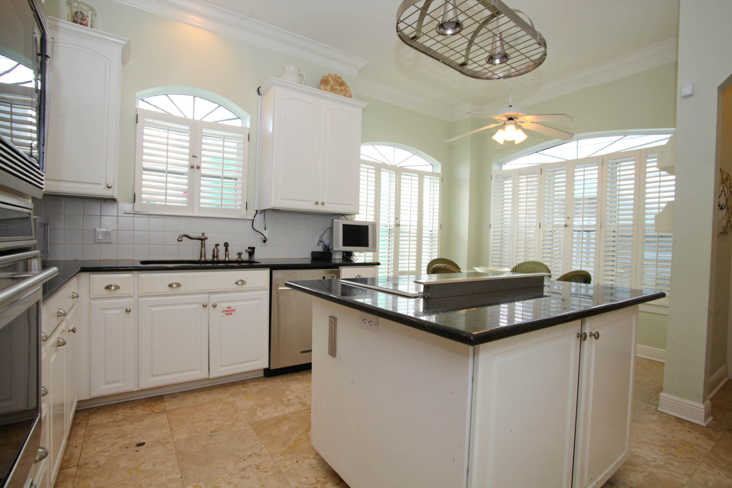 CRYSTAL SHORES - Residential