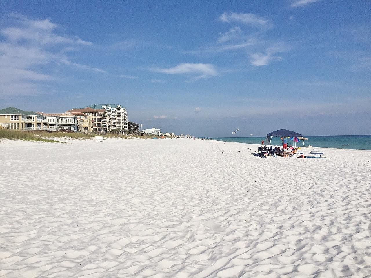 CRYSTAL SHORES - Residential