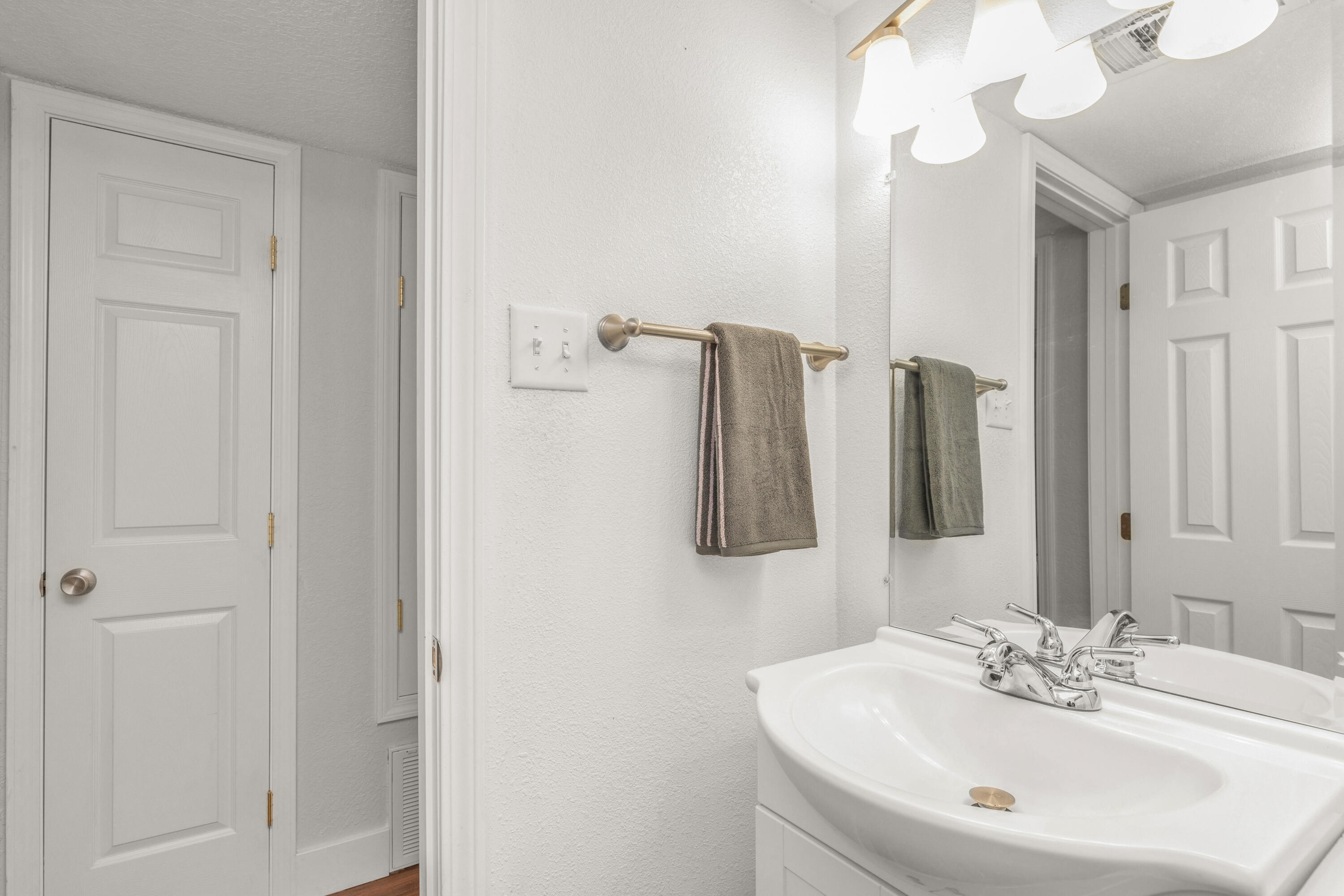 PENSACOLA RICHELIEU CONDO THE - Residential