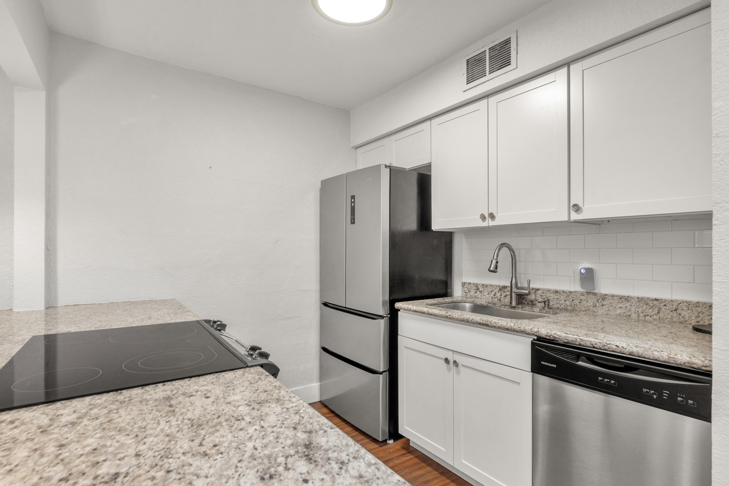 PENSACOLA RICHELIEU CONDO THE - Residential