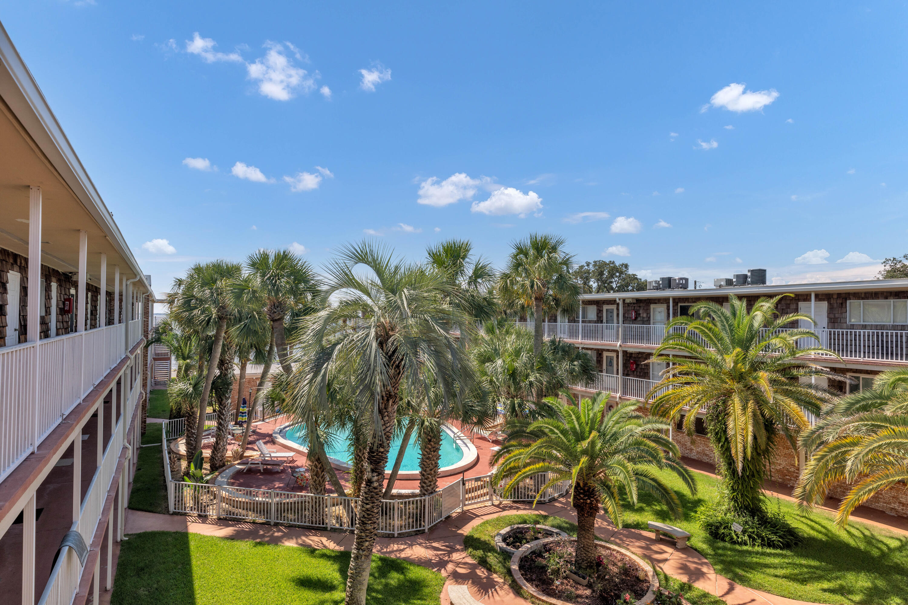 PENSACOLA RICHELIEU CONDO THE - Residential