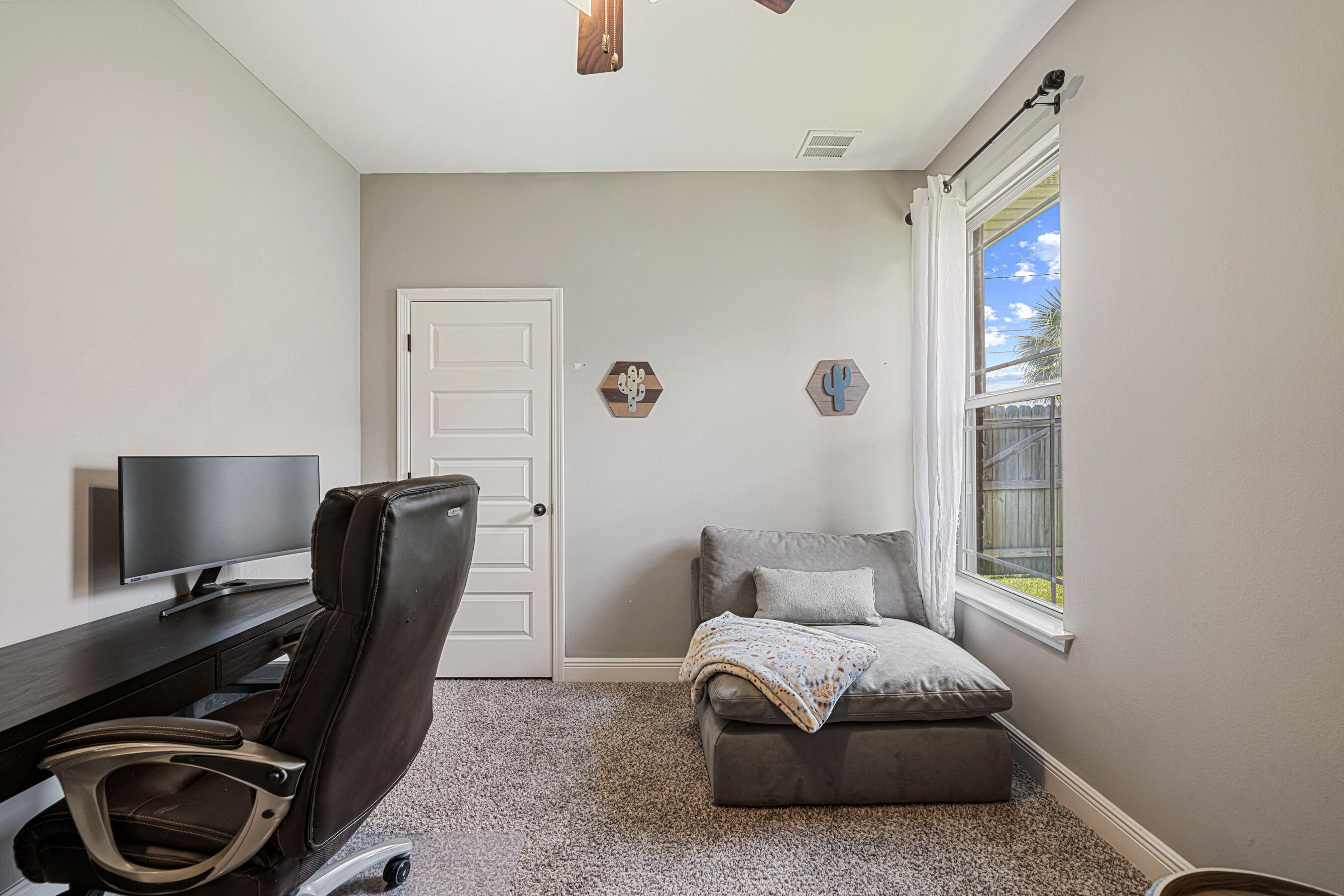 SCHOOLVIEW - Residential