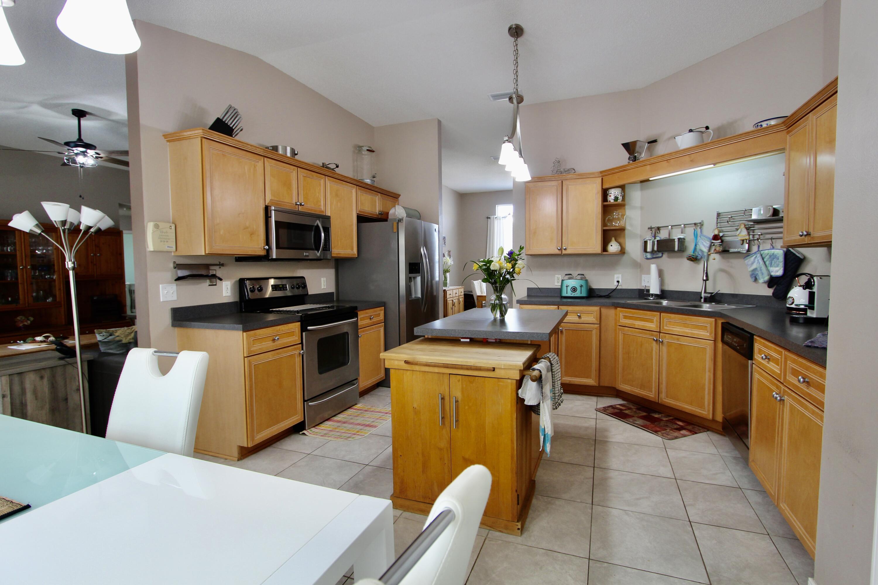 HOLLEY BY THE SEA - Residential