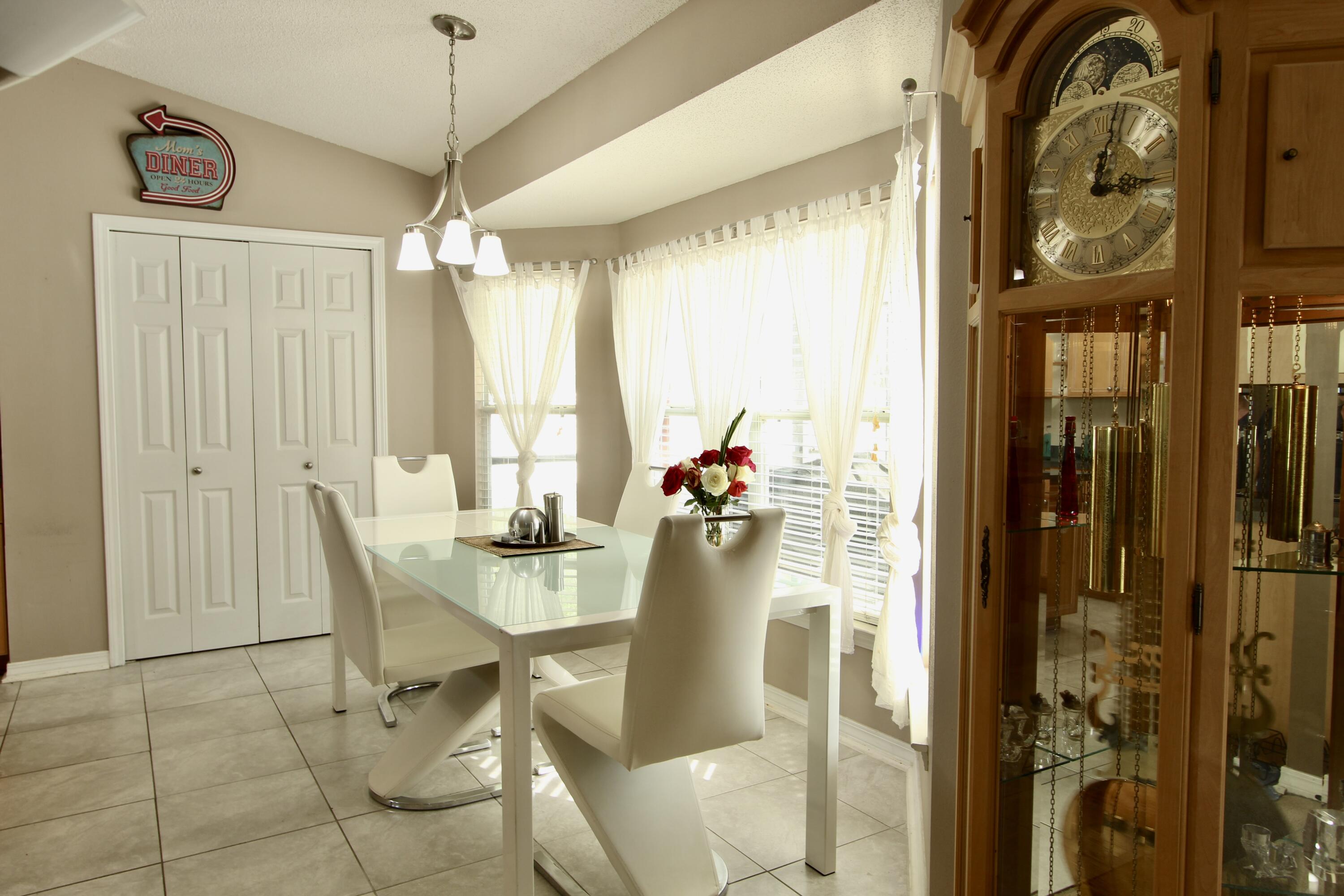 HOLLEY BY THE SEA - Residential