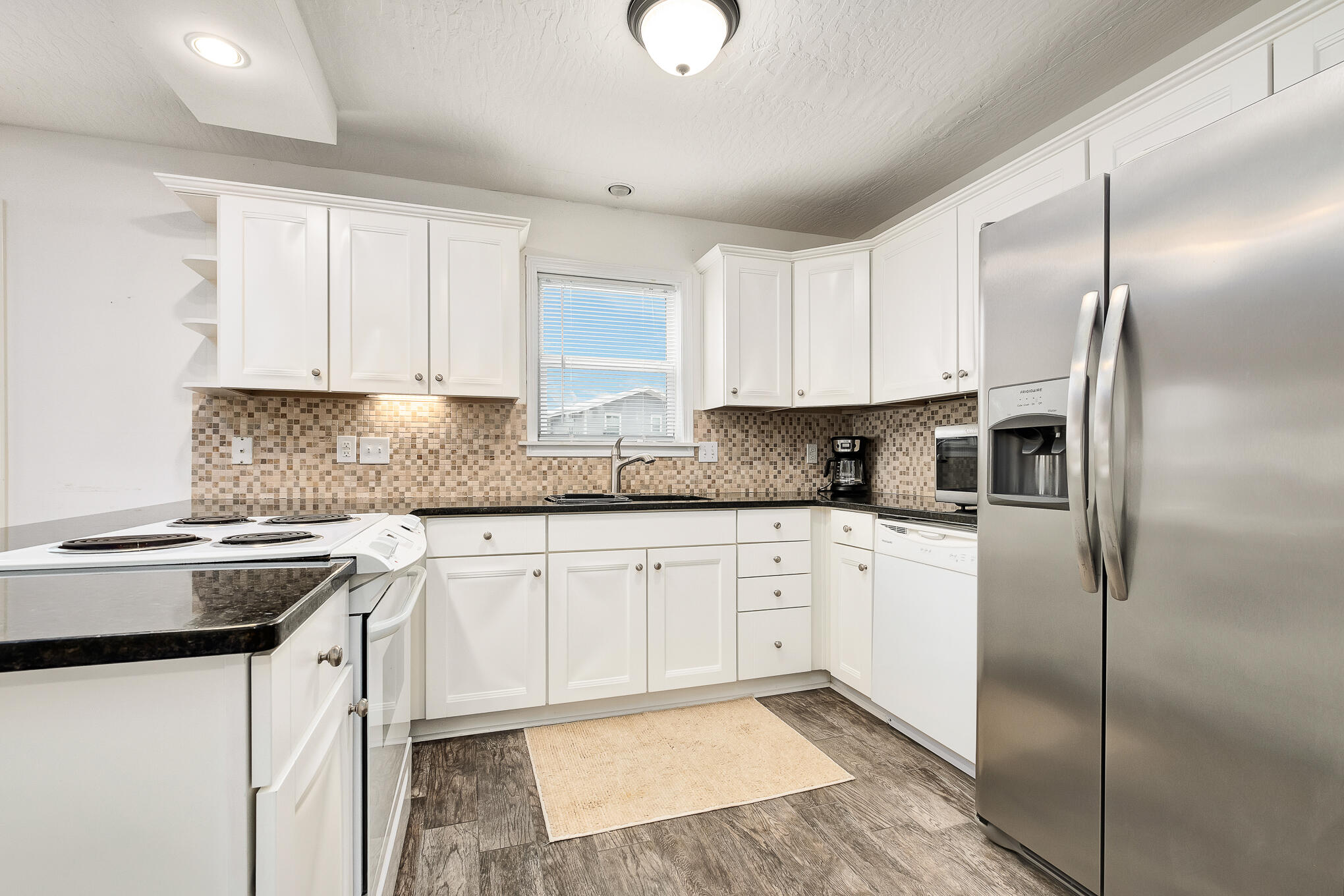 OYSTER LAKE - Residential