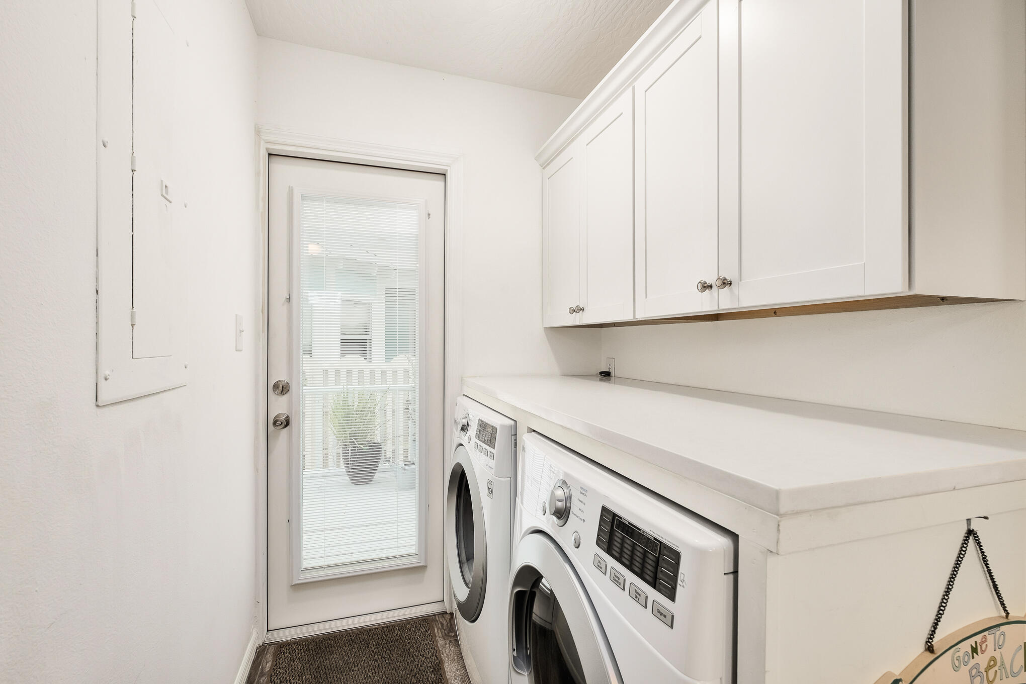 OYSTER LAKE - Residential