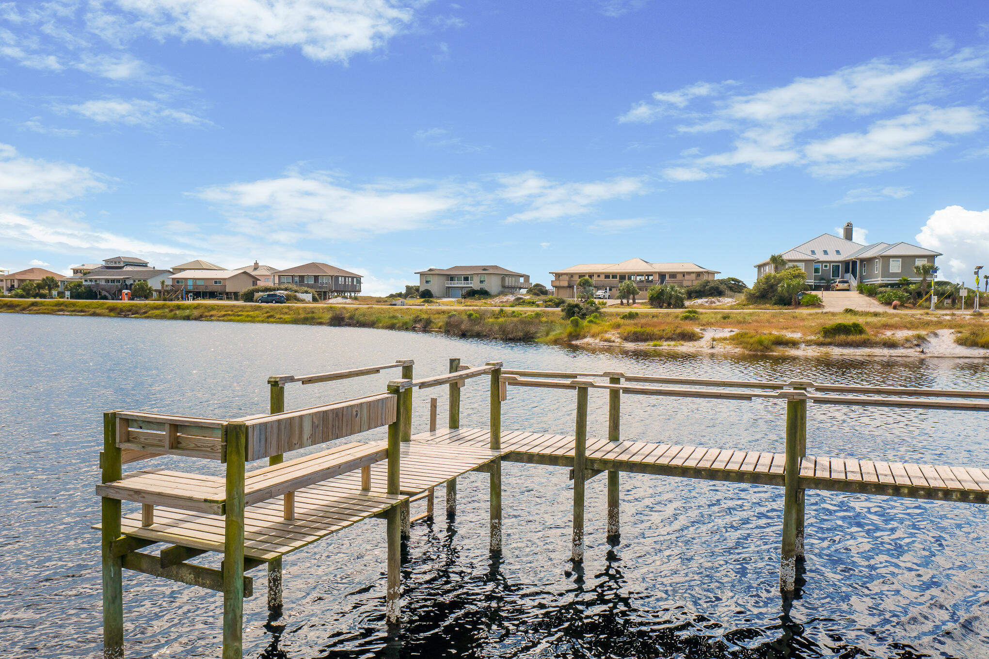 OYSTER LAKE - Residential