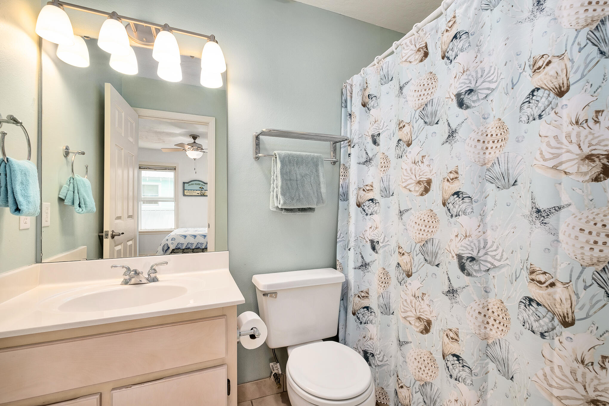 OYSTER LAKE - Residential