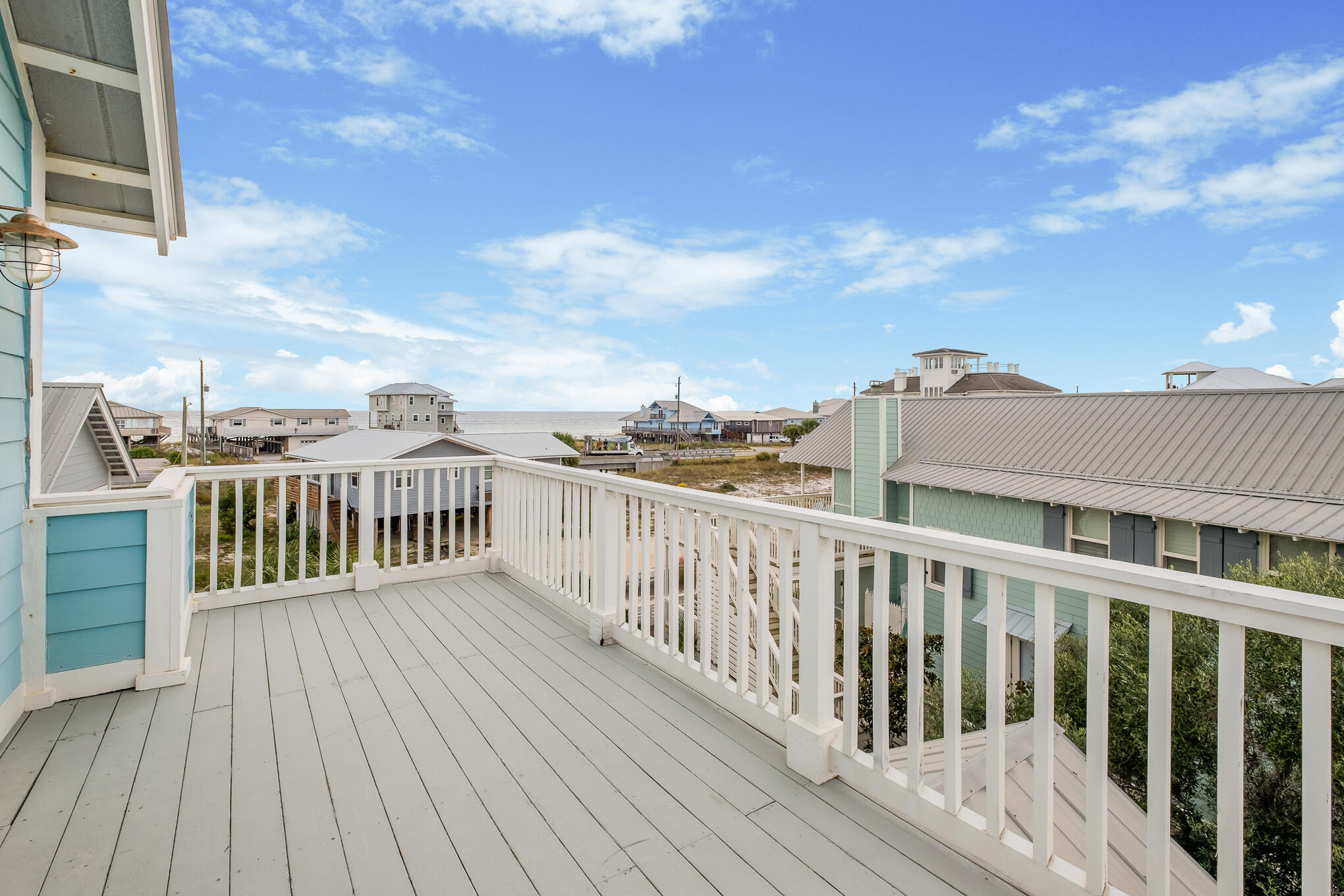 OYSTER LAKE - Residential