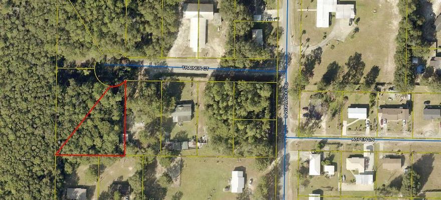 This lot is over half an acre! This is 1 of 5 lots available. Perfect for your new home or manufactured home! Very close to downtown DeFuniak Springs and the Historic District. Only 35 minutes to the beaches of South Walton. All measurements to be verified by buyer.