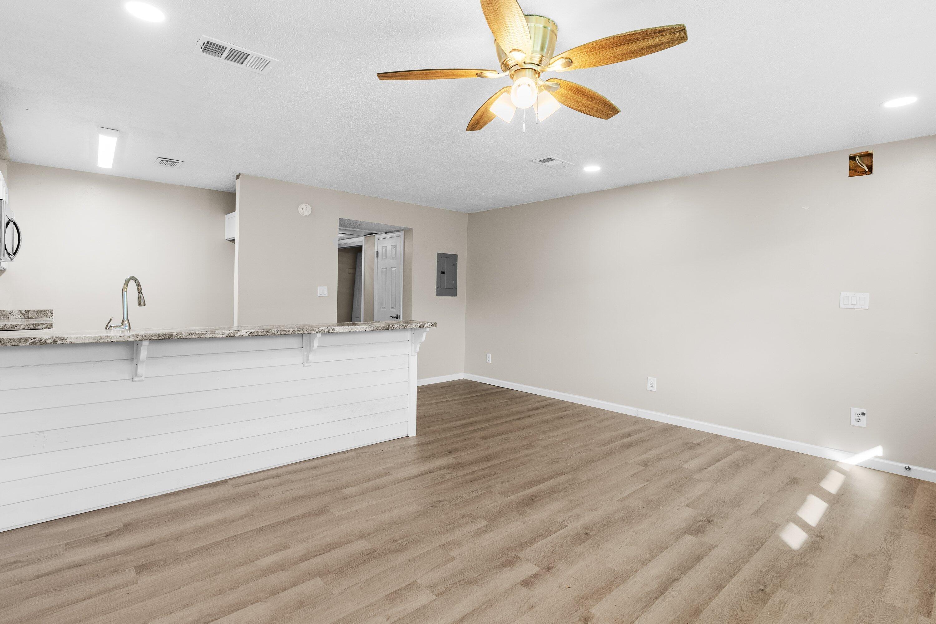 HIDDEN BEACH VILLAS CONDO - Residential