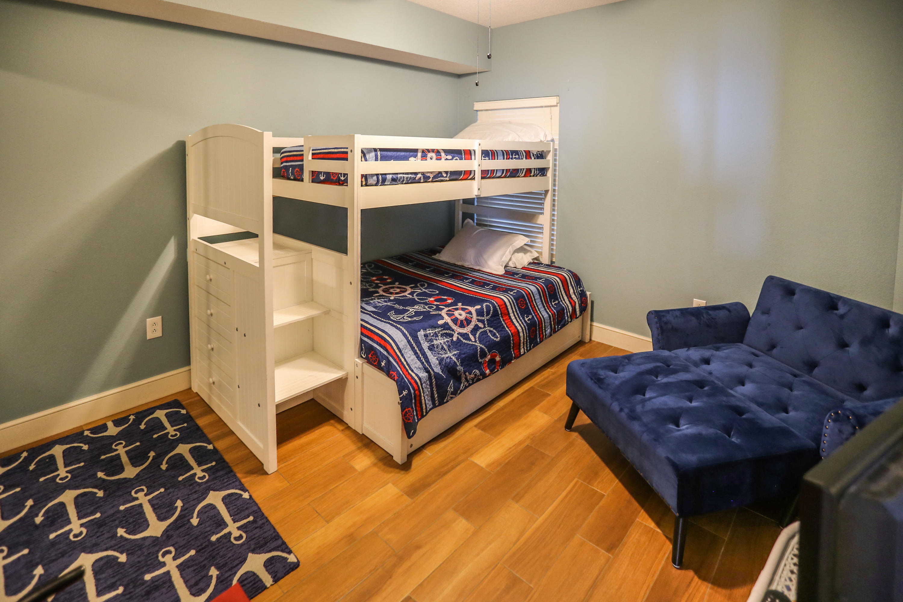 MAJESTIC BEACH TOWERS II - Residential