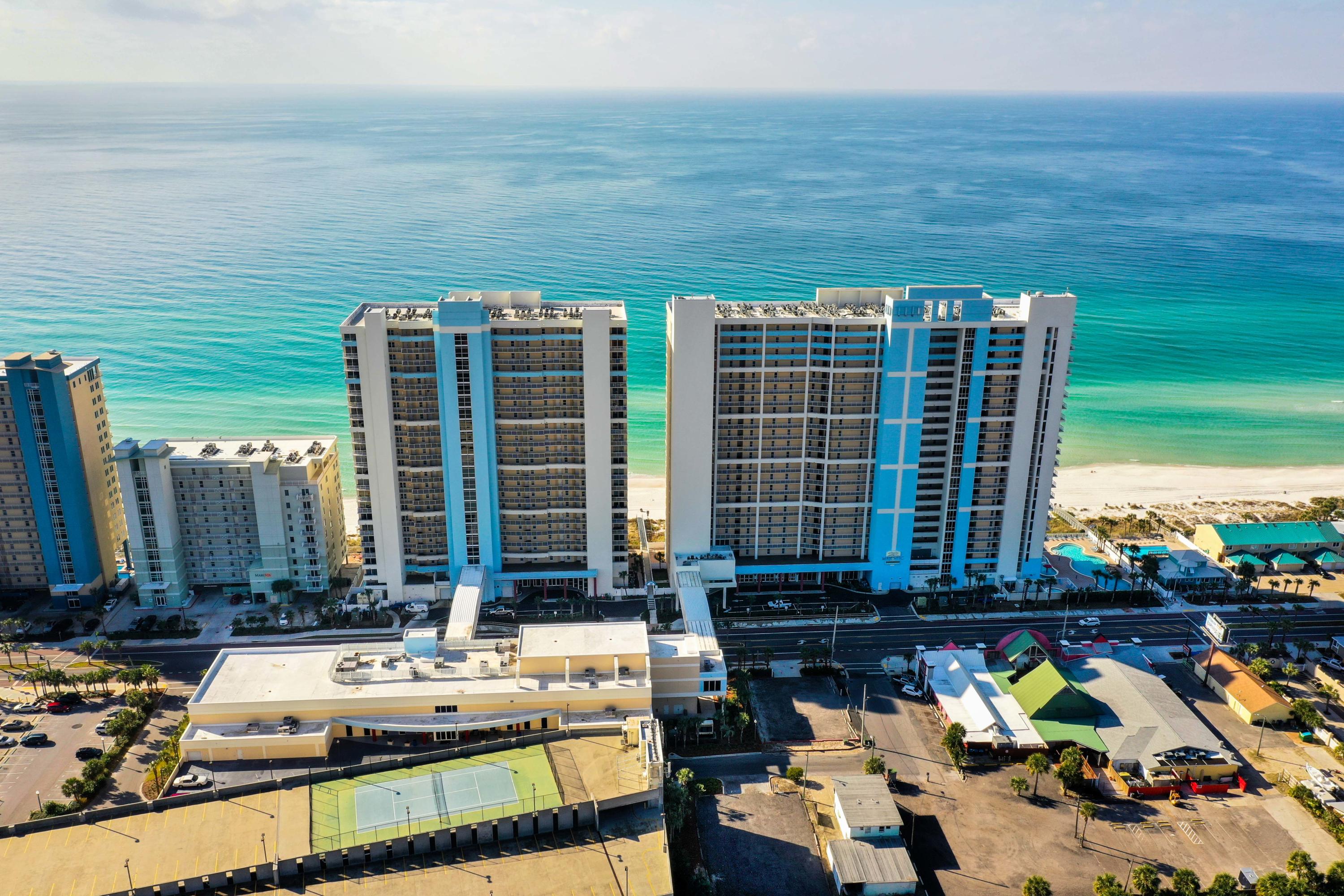 MAJESTIC BEACH TOWERS II - Residential