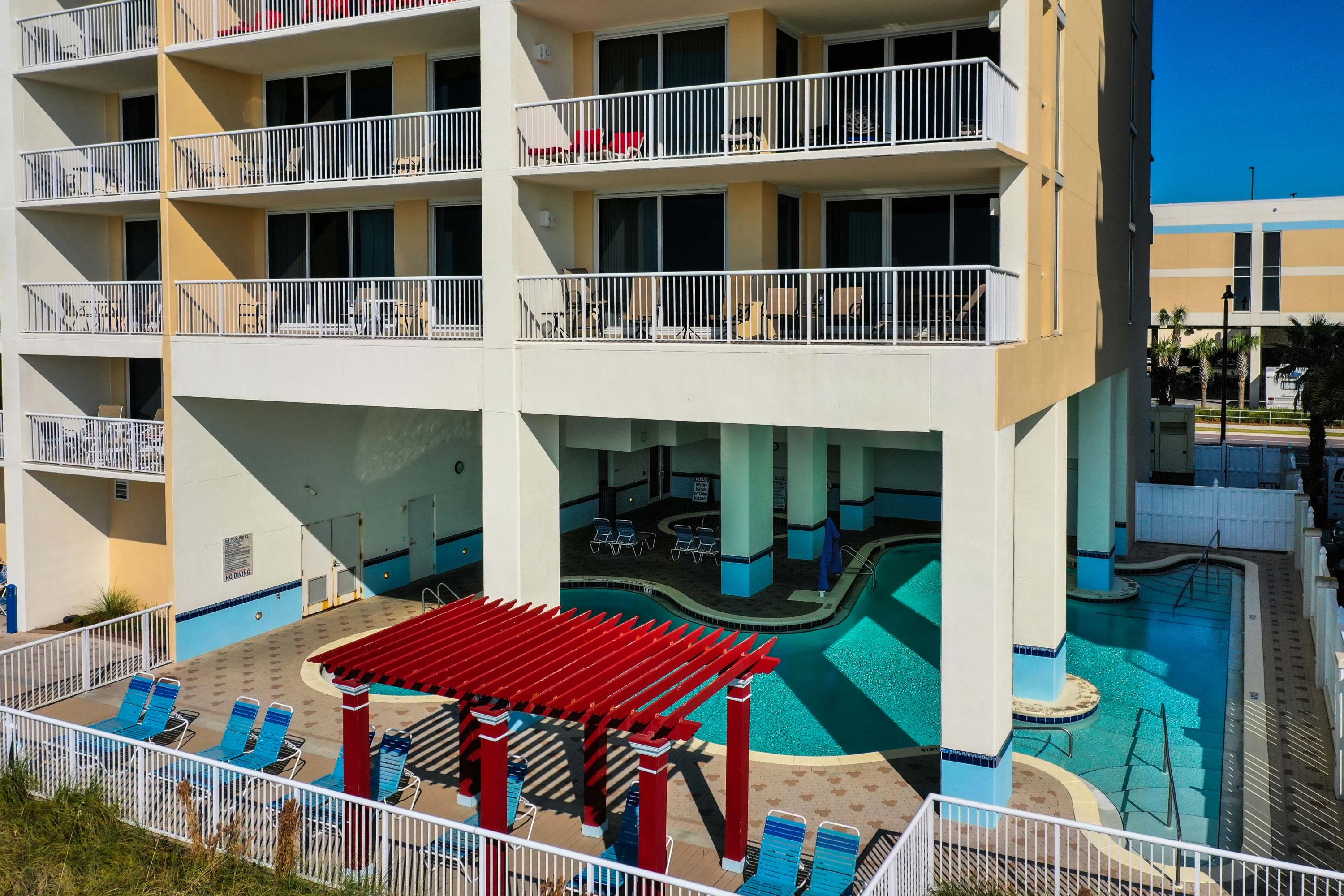 MAJESTIC BEACH TOWERS II - Residential