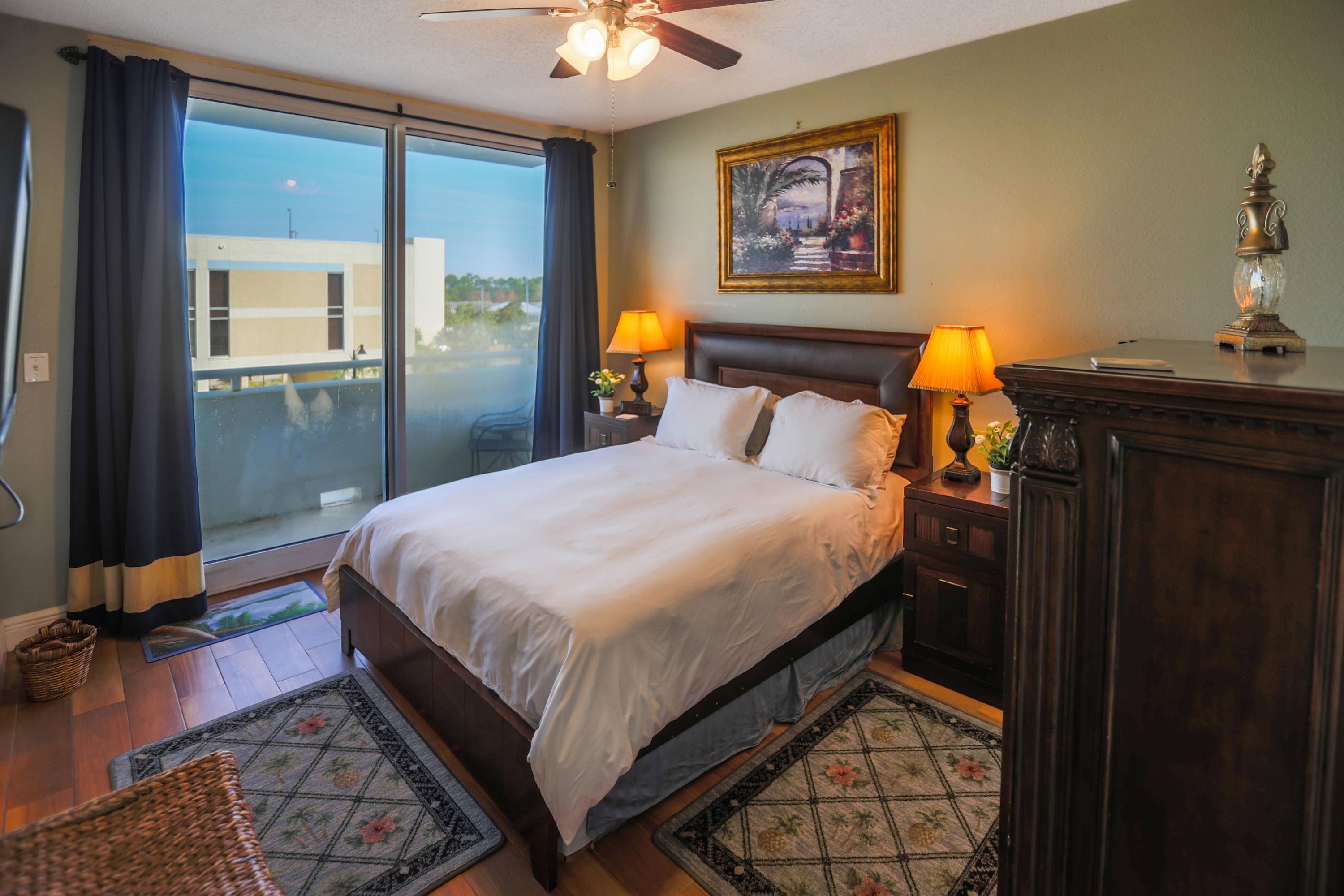 MAJESTIC BEACH TOWERS II - Residential