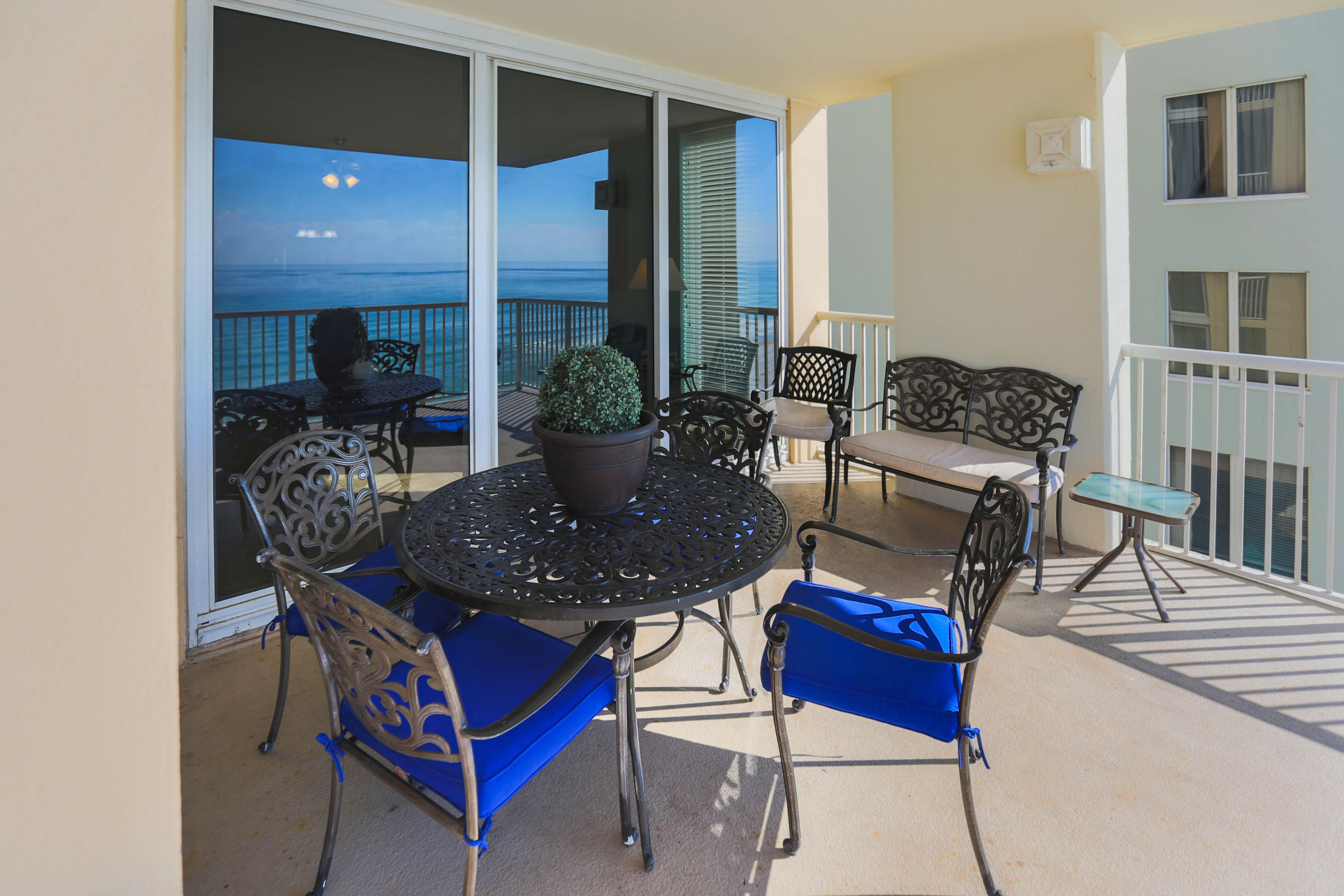 MAJESTIC BEACH TOWERS II - Residential