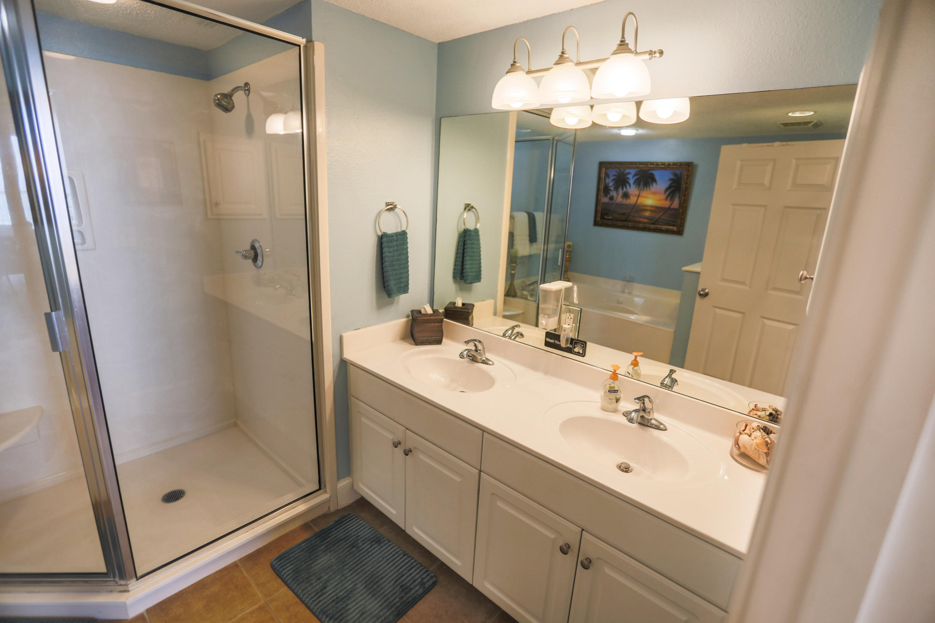 MAJESTIC BEACH TOWERS II - Residential