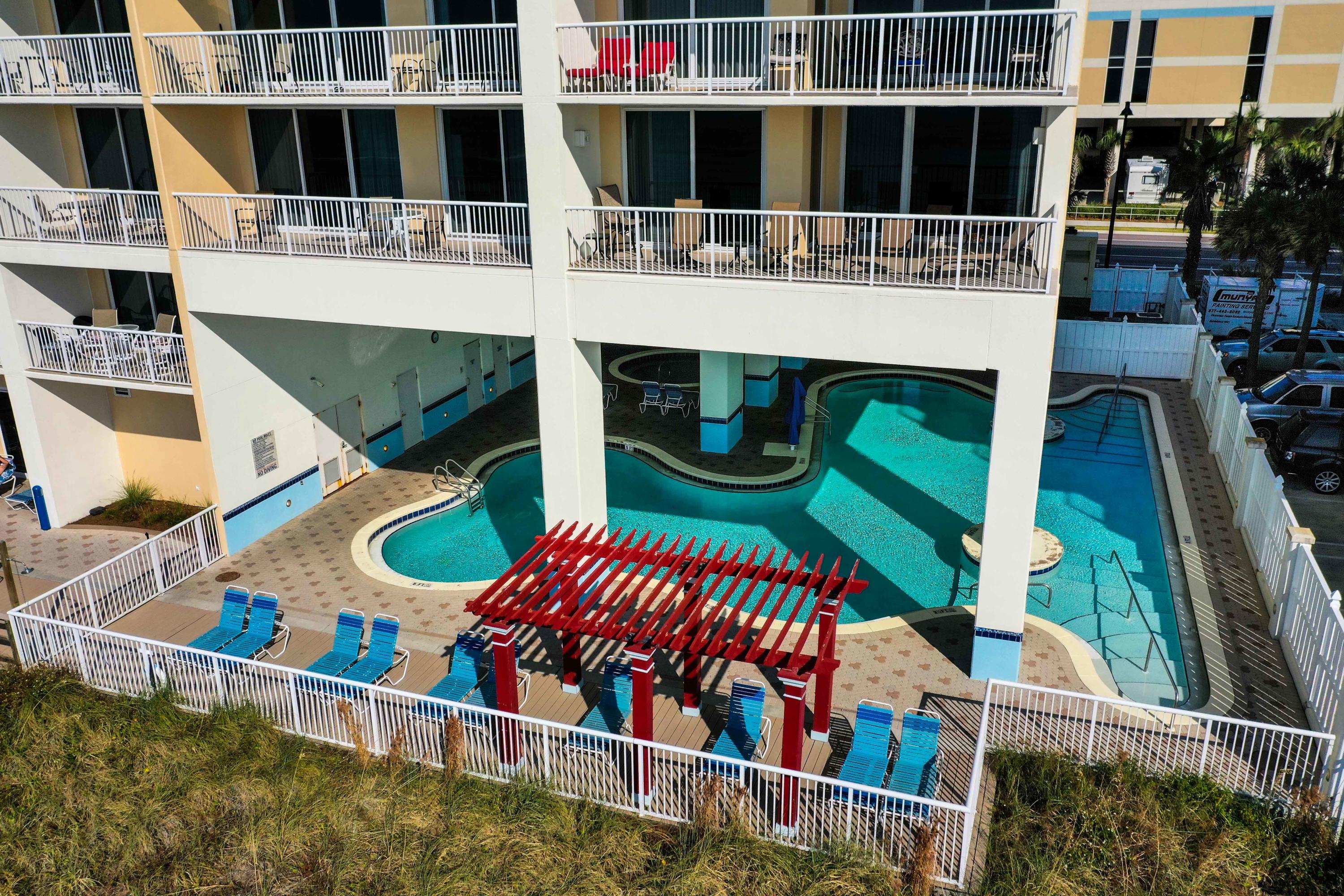 MAJESTIC BEACH TOWERS II - Residential