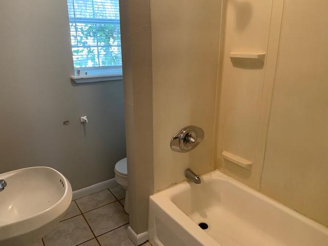 CINCO BAYOU - Residential Lease