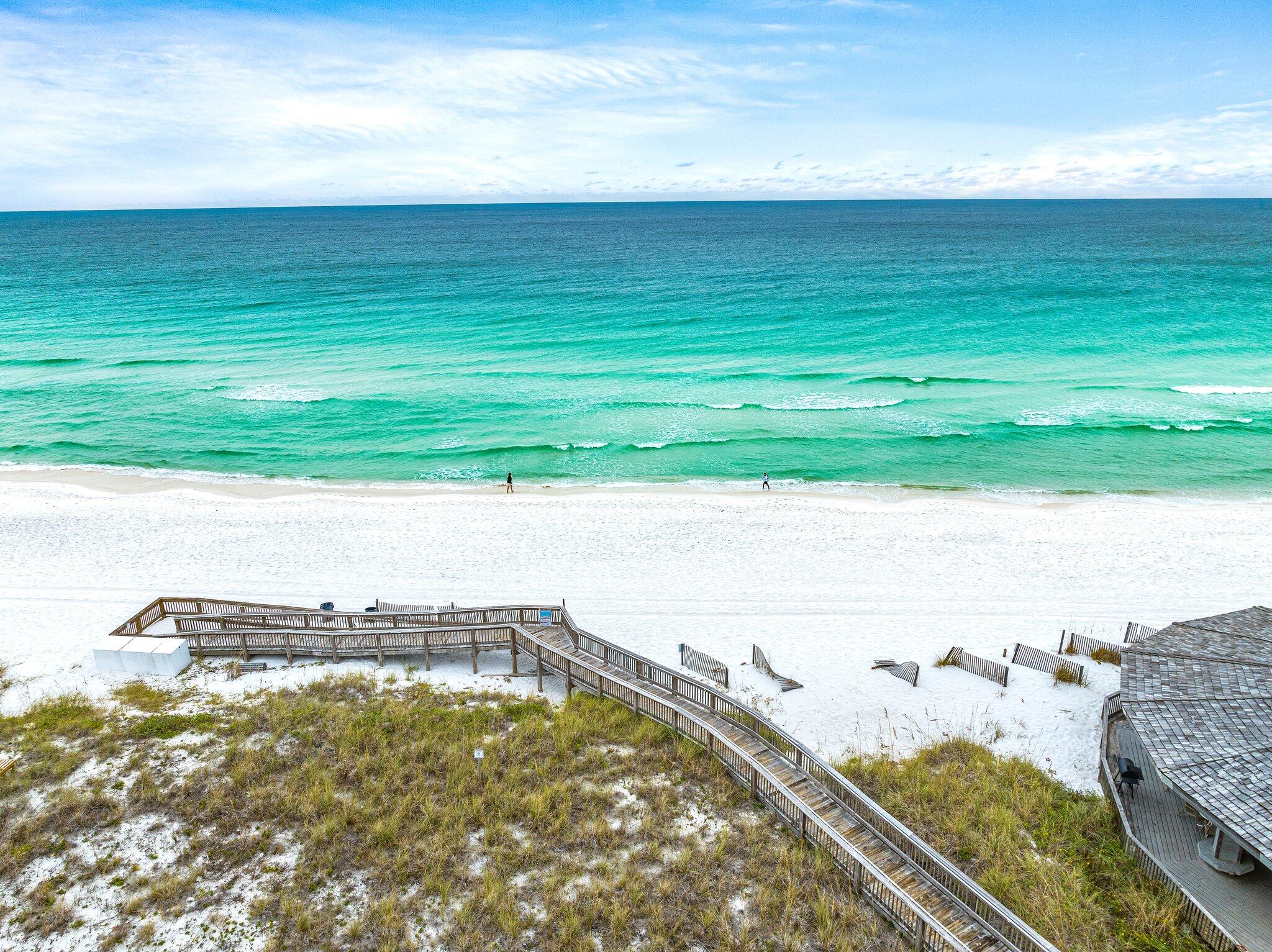 ISLANDER CONDO - Residential