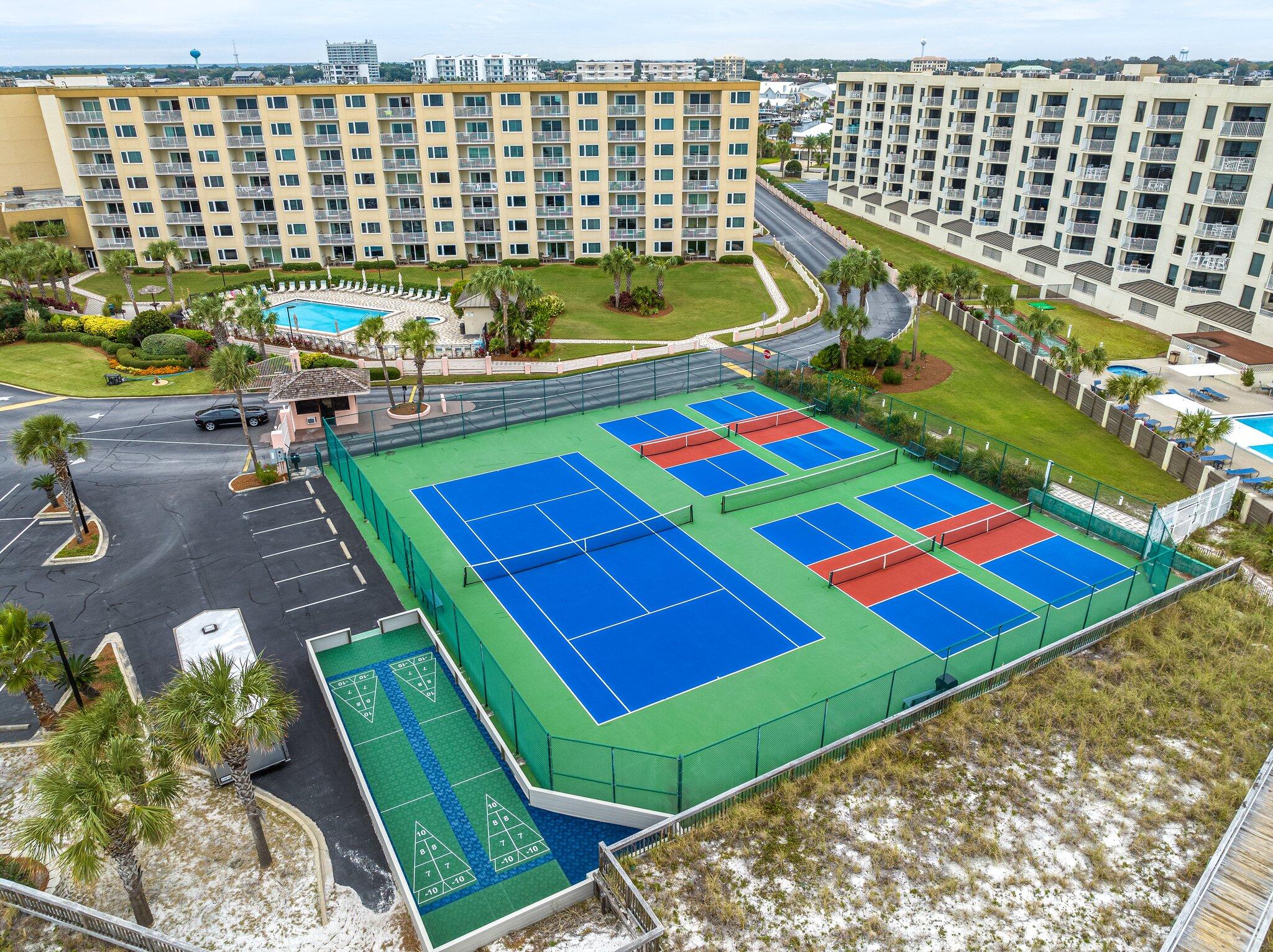 ISLANDER CONDO - Residential