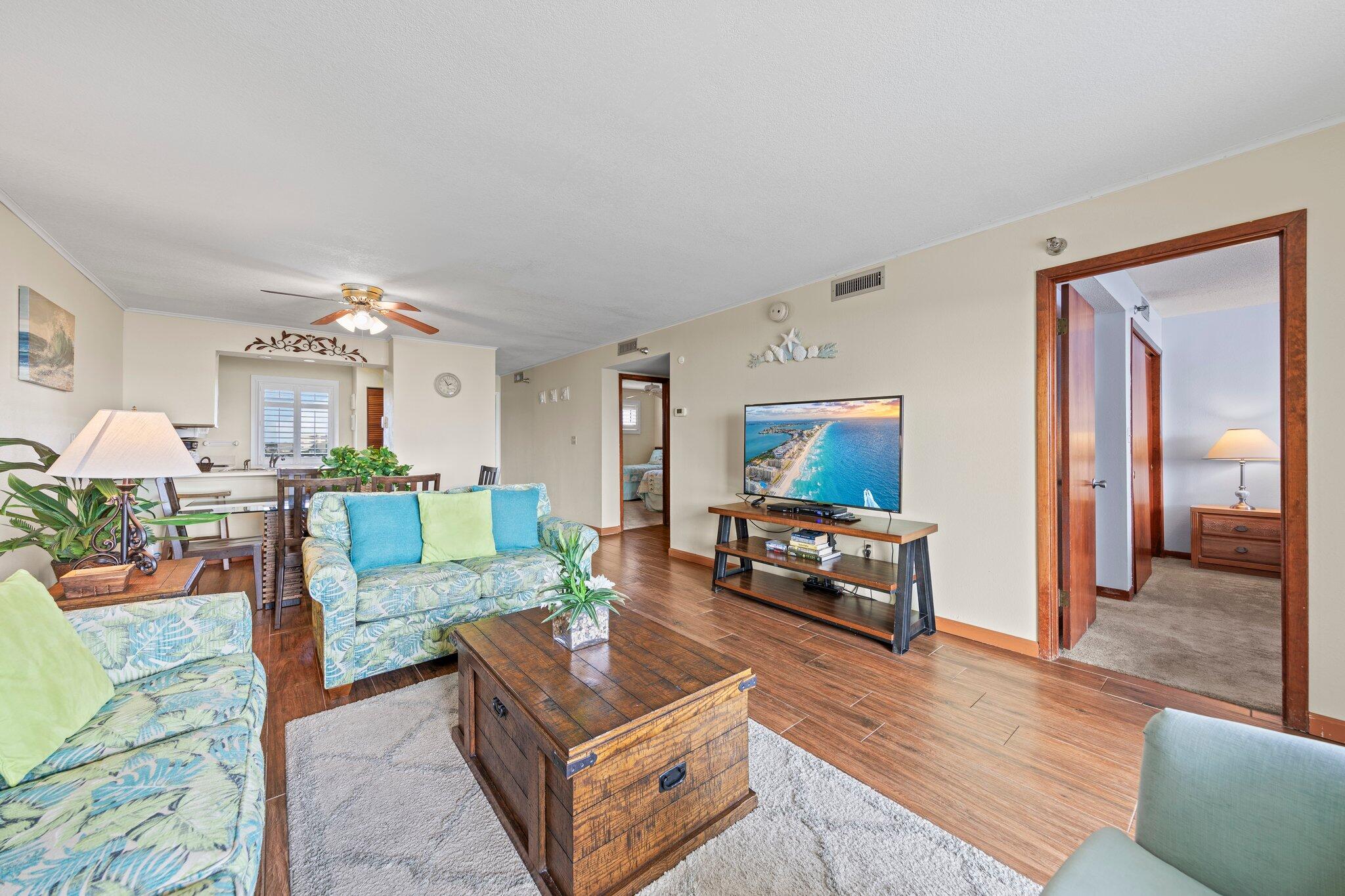 ISLANDER CONDO - Residential