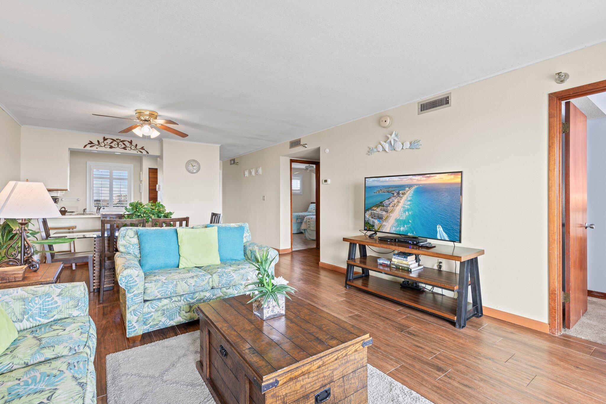 ISLANDER CONDO - Residential