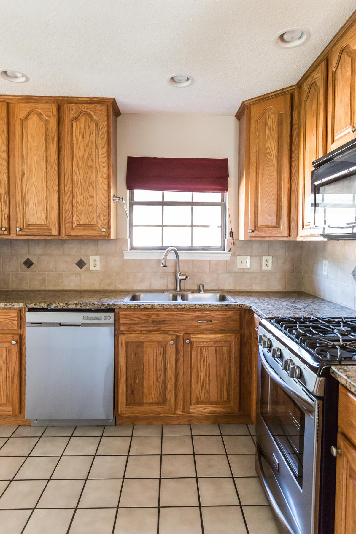 OAKWOOD T/H - Residential