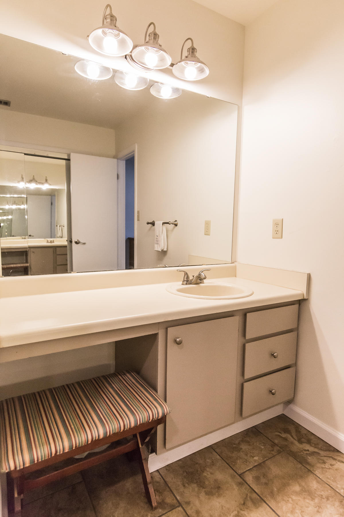 OAKWOOD T/H - Residential